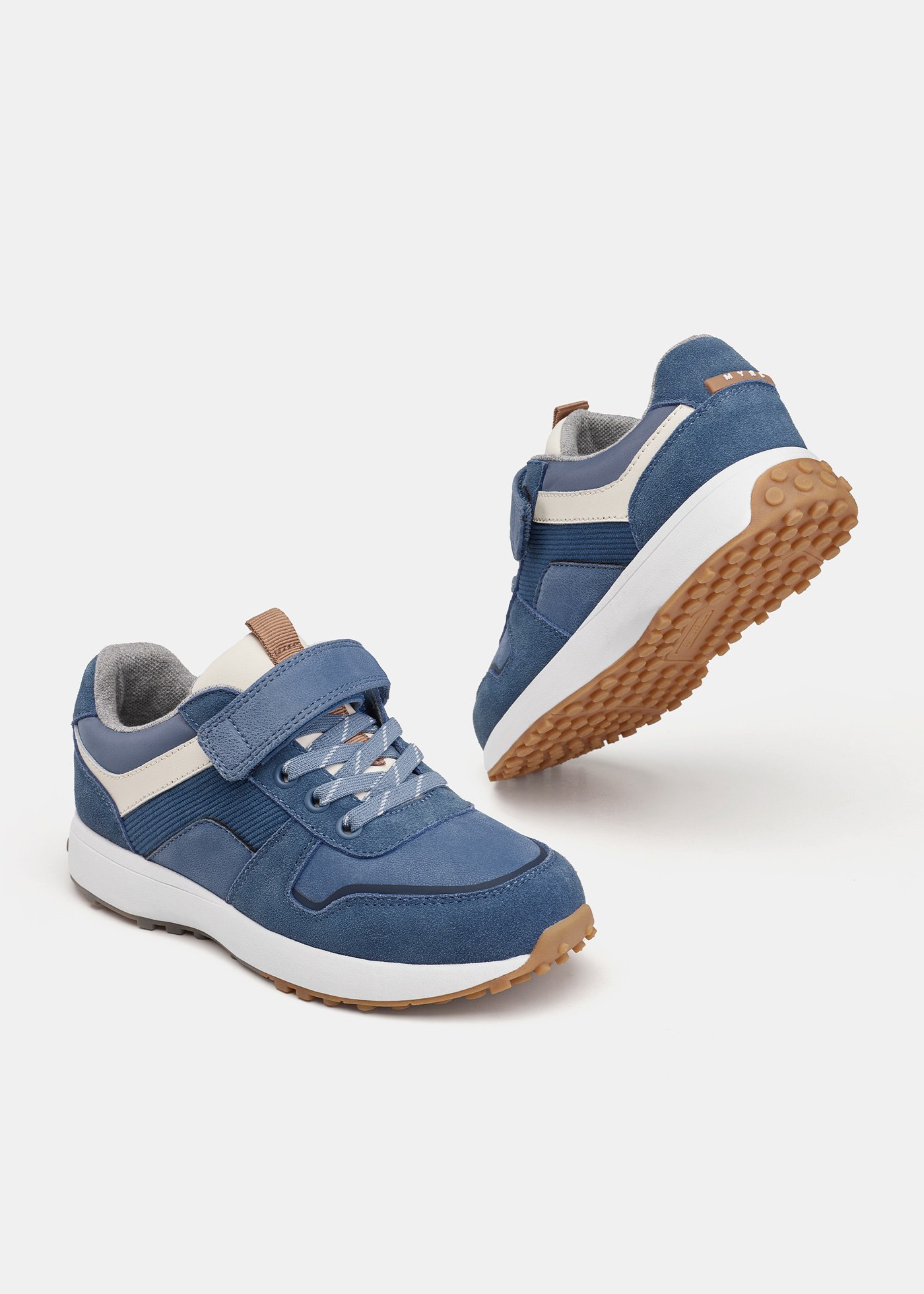 Buty sportowe dla chłopca