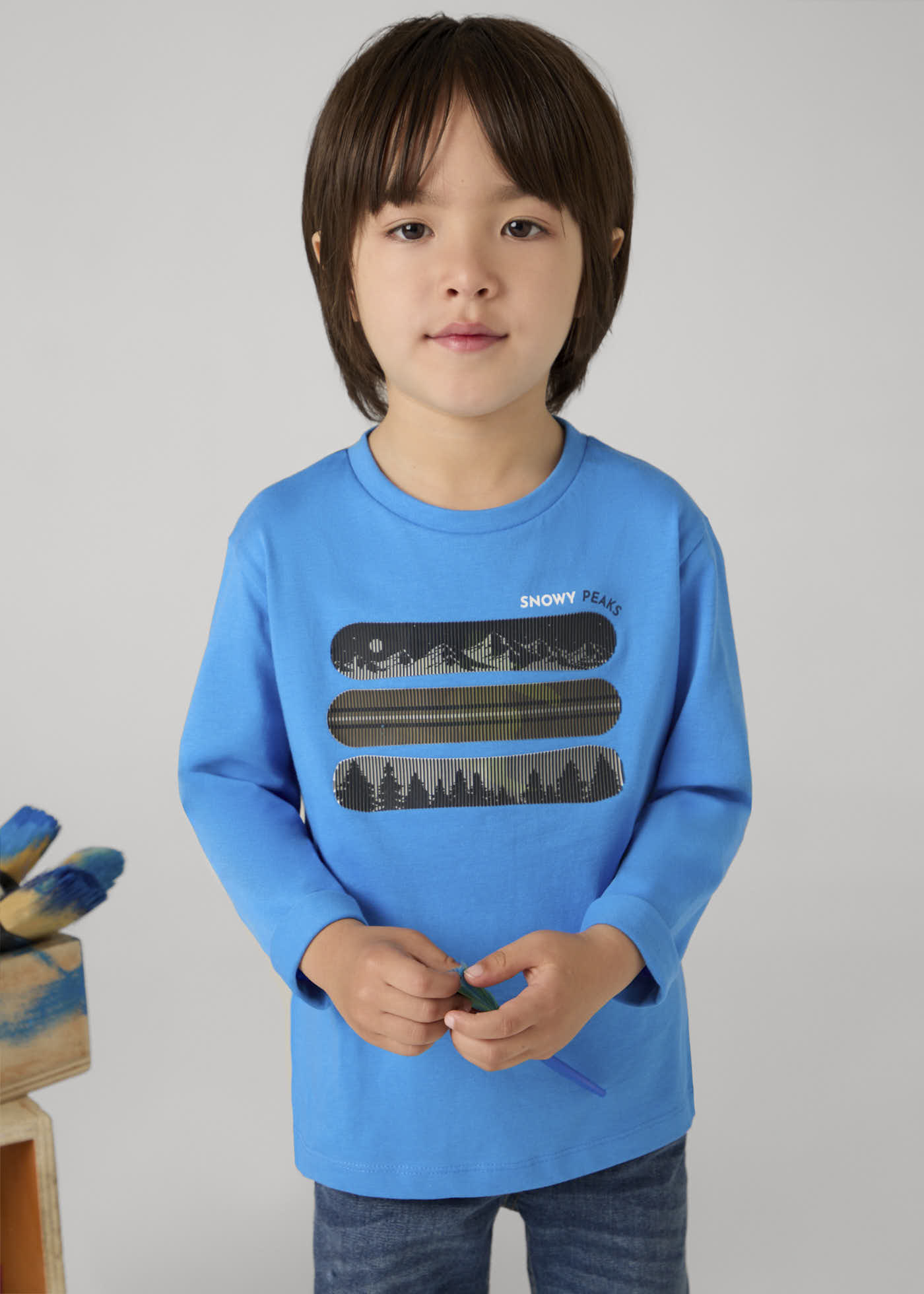 Lenticular design T-shirt for boys