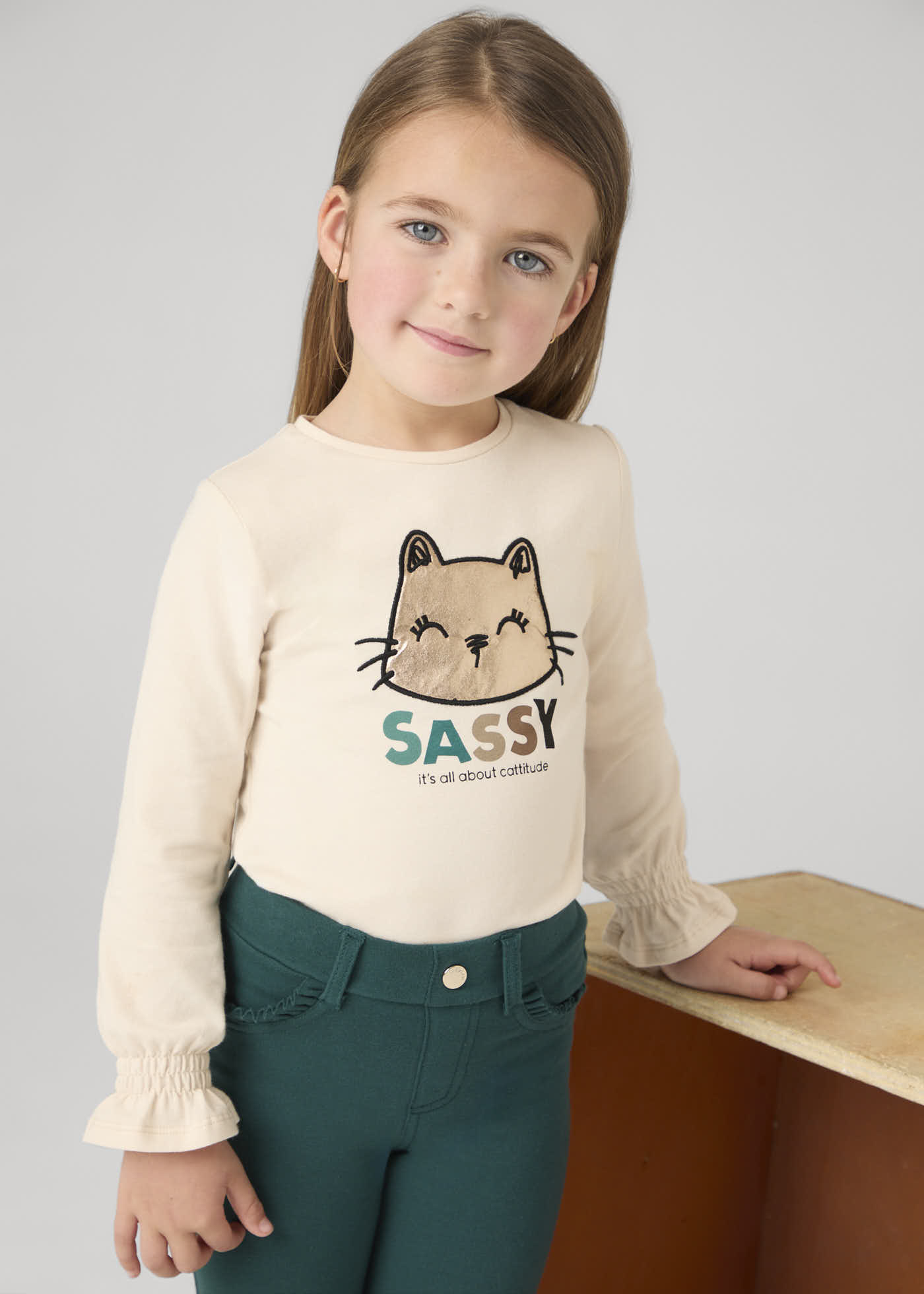 T-shirt fille à manches froncées avec chat