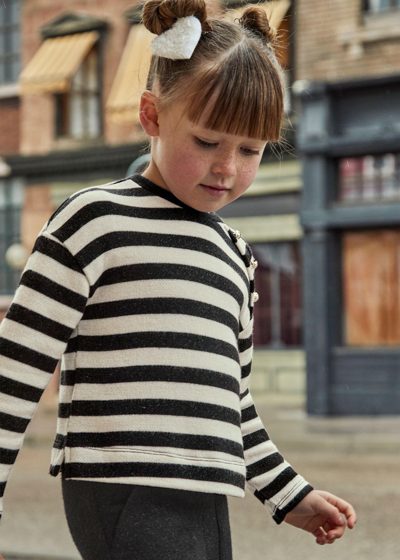 Pants and striped sweatshirt set for girls