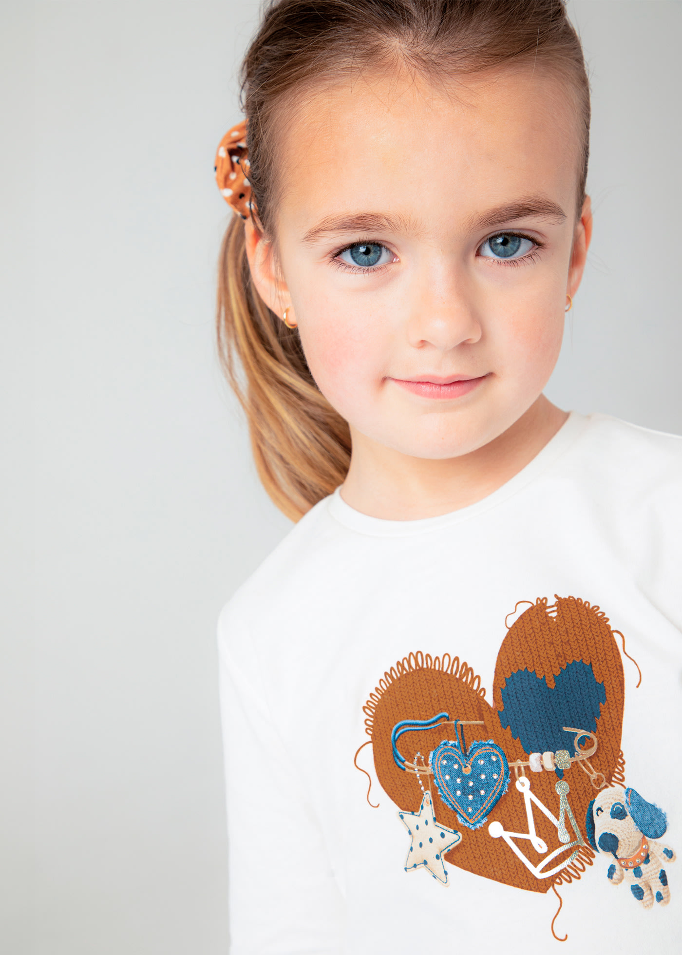 Girl T-Shirt with Scrunchie