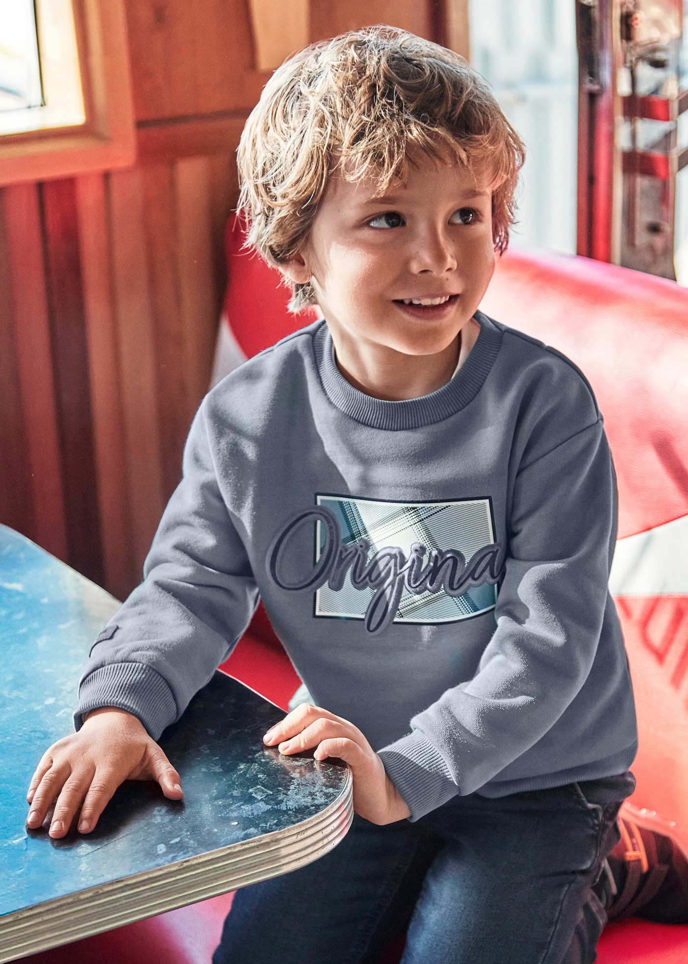 Sudadera hombro caído niño