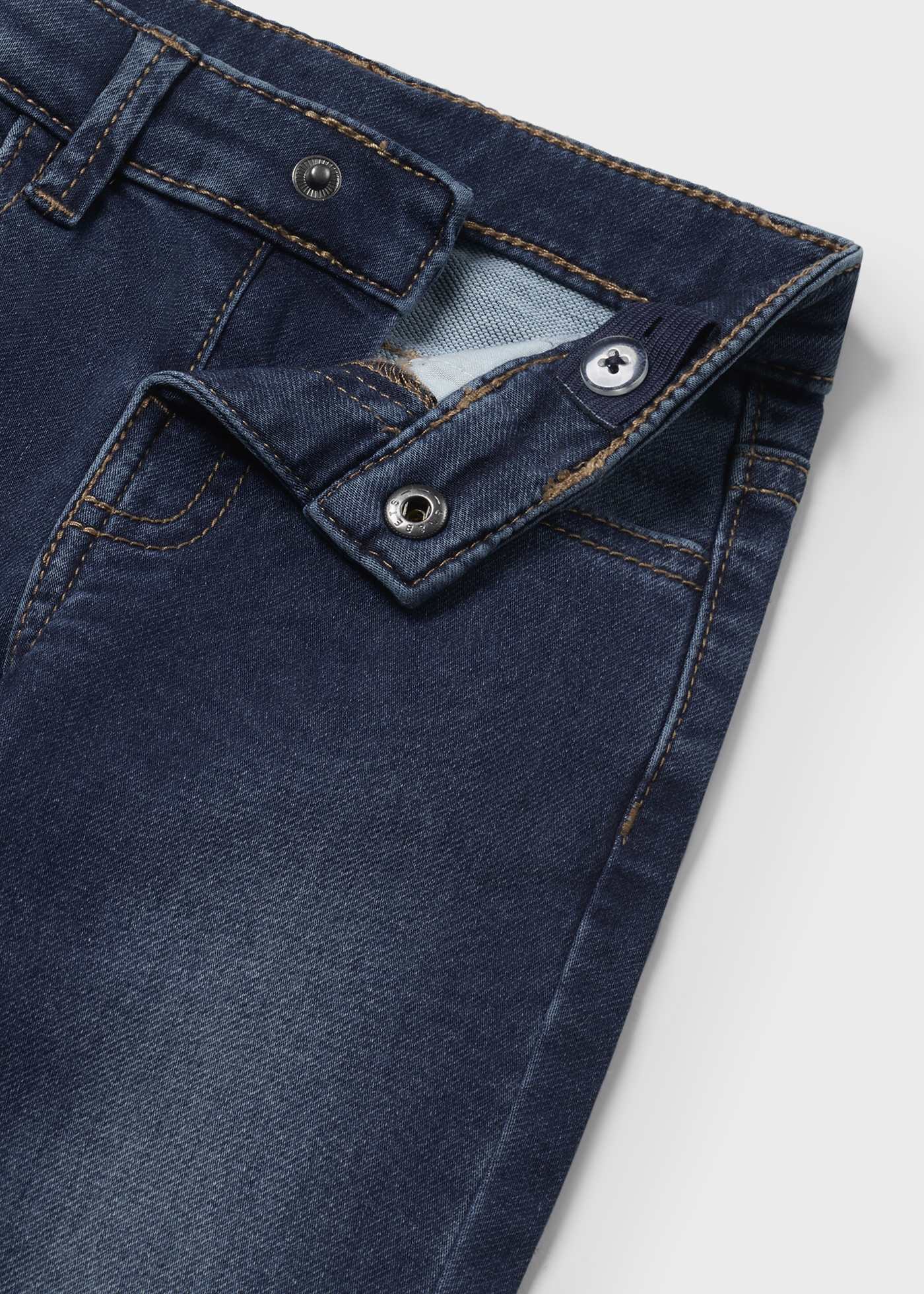 Pantalón denim slim bebé