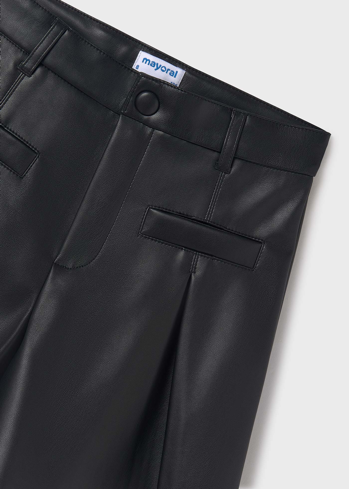 Pantaloni scurti imitatie piele fata