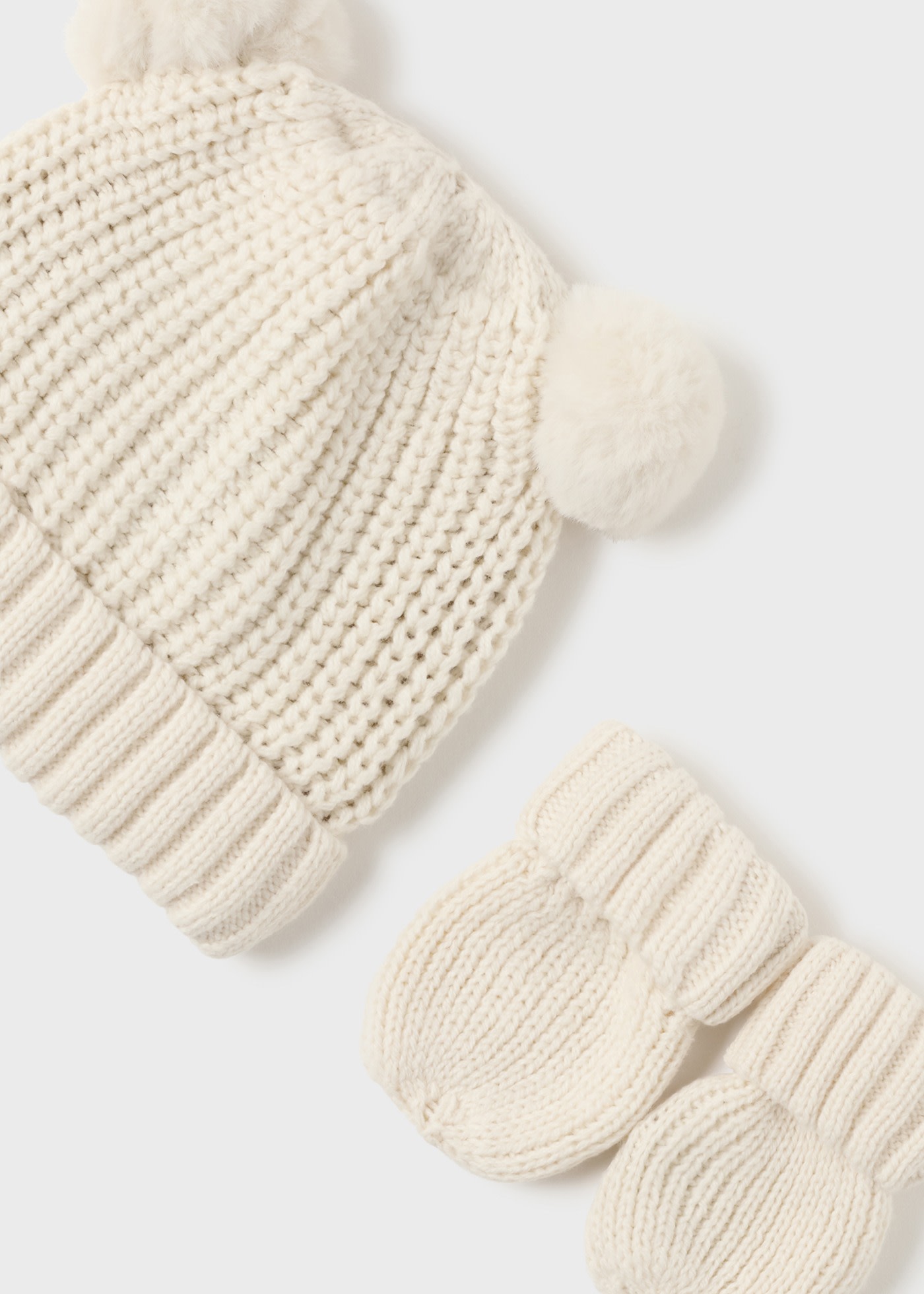 Newborn Knit Hat and Mittens Set