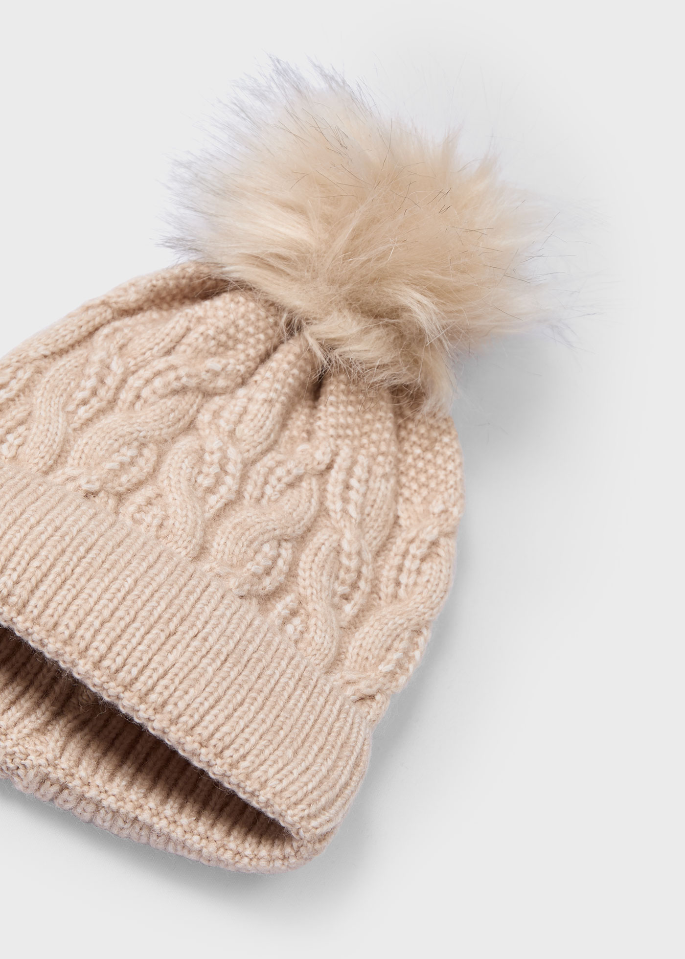 Gorro pompón niña