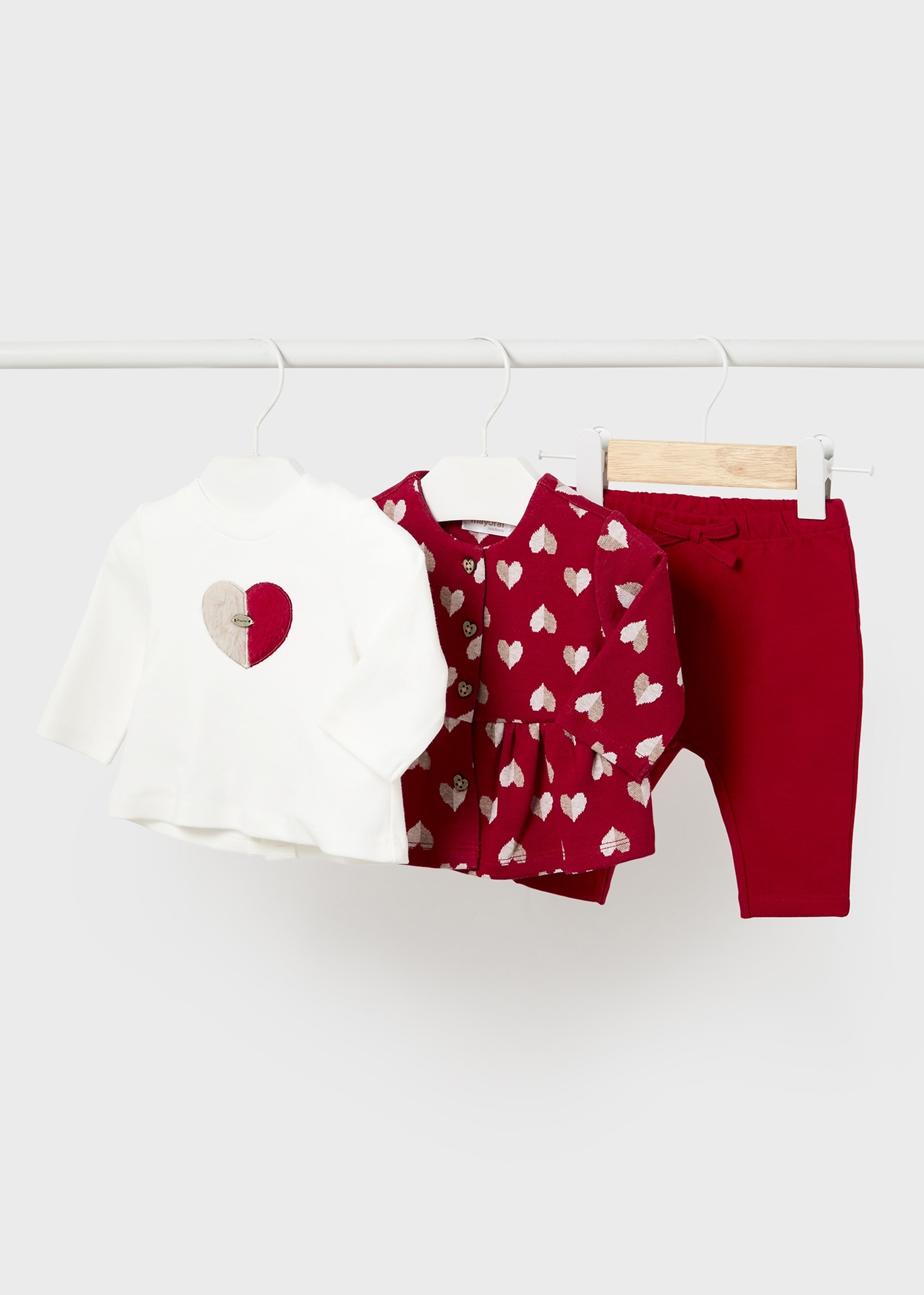 Conjunto 3 piezas corazones recién nacida
