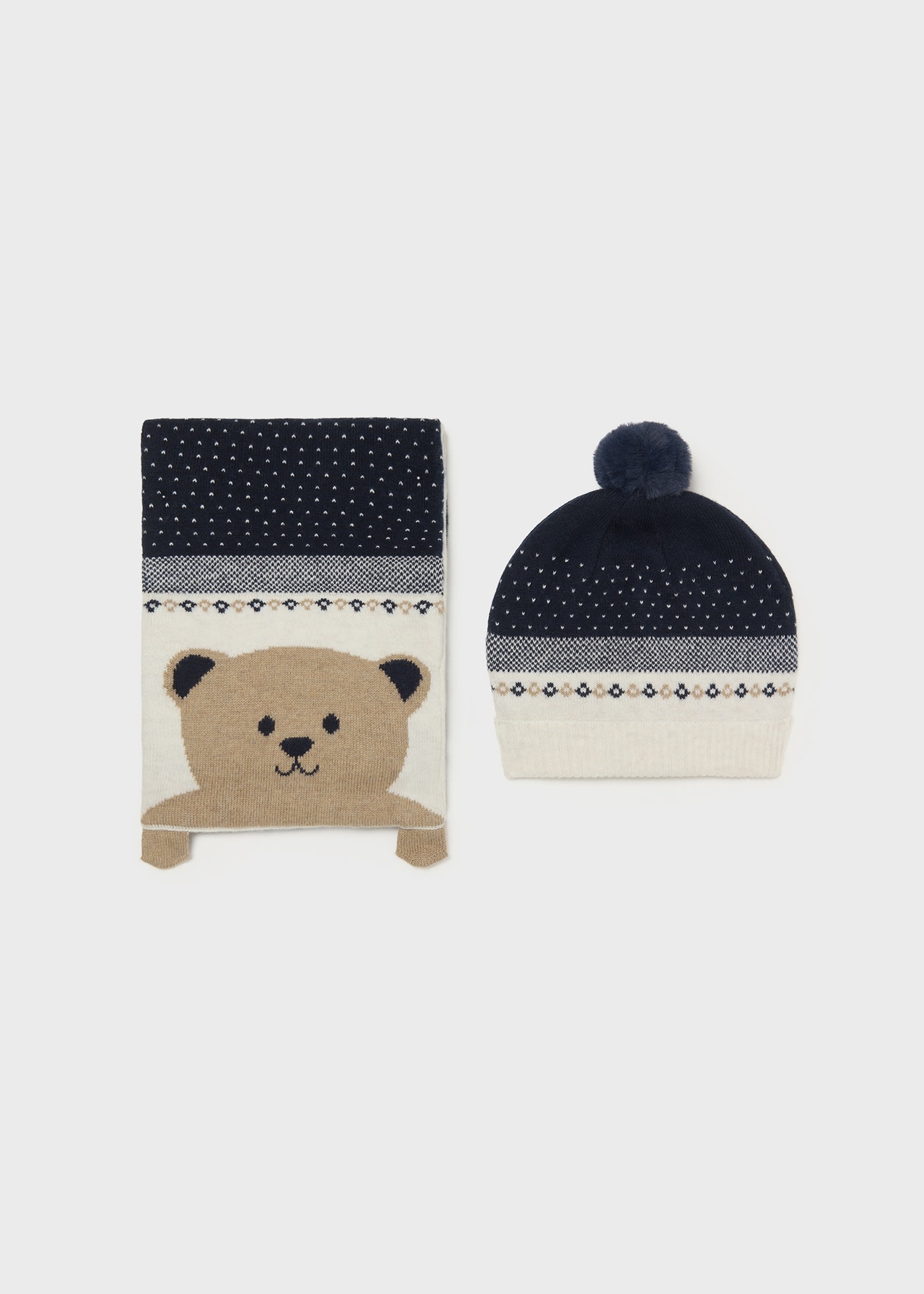 Conjunto gorro y bufanda oso bebé