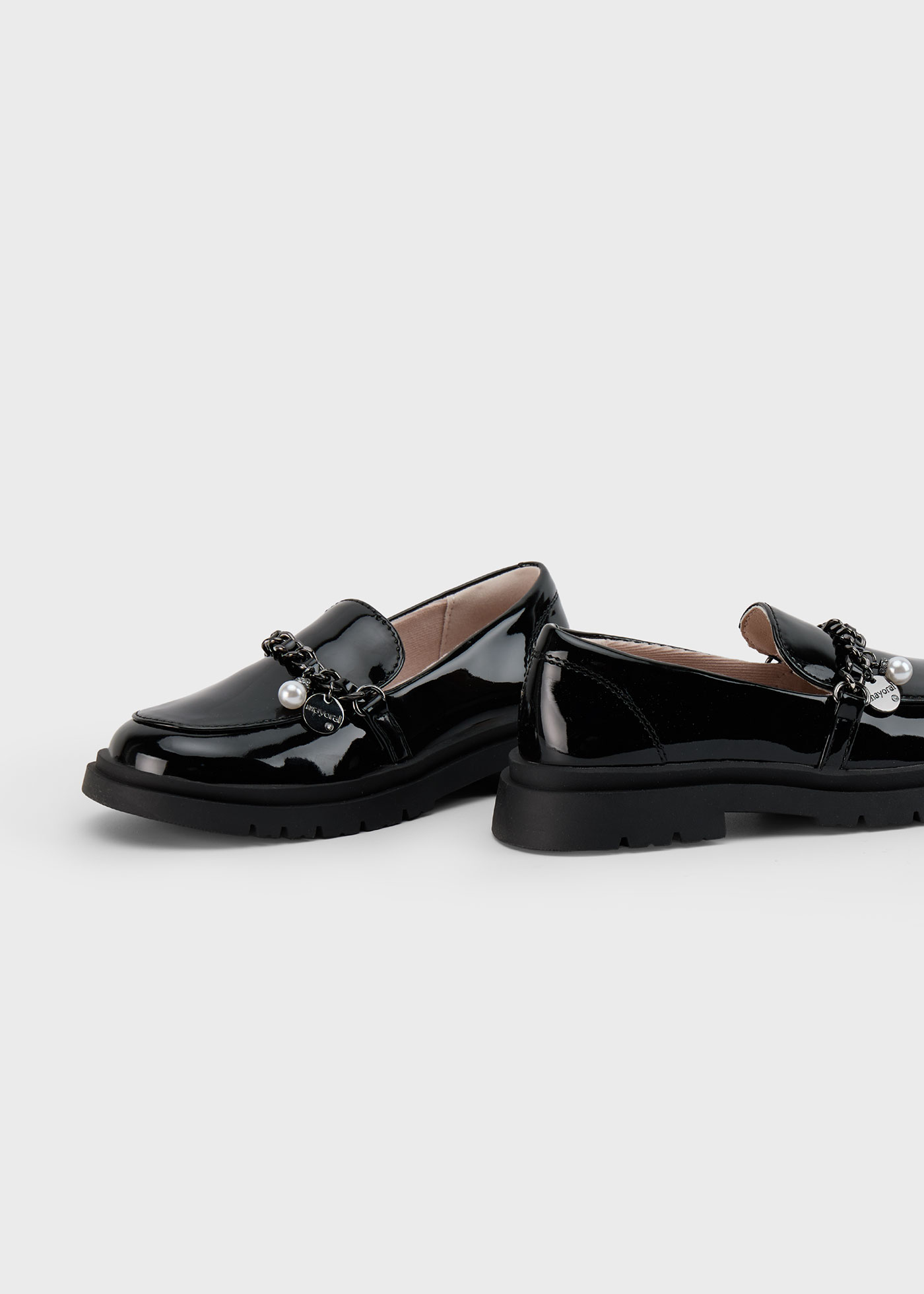 Mocassim sola serrilhada menina
