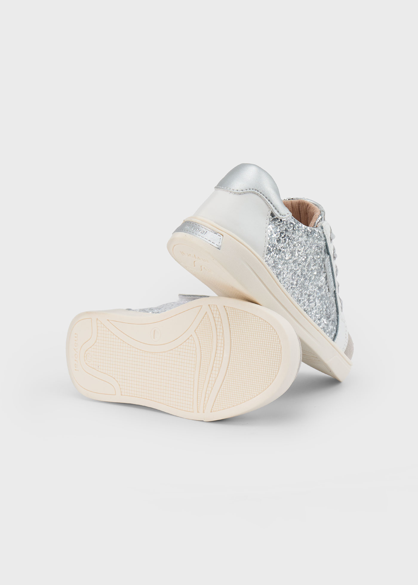 Buty sportowe dla dziewczynki