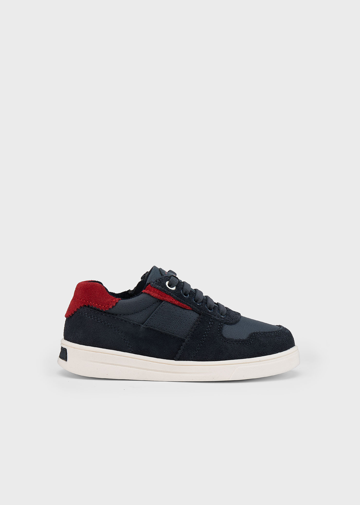 Buty sportowe dla chłopca