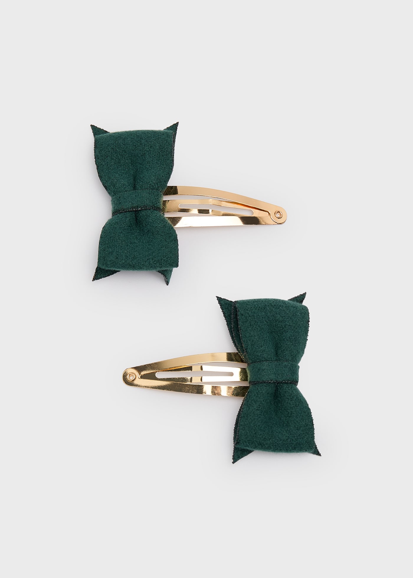Set 2 clame par pasla fetita