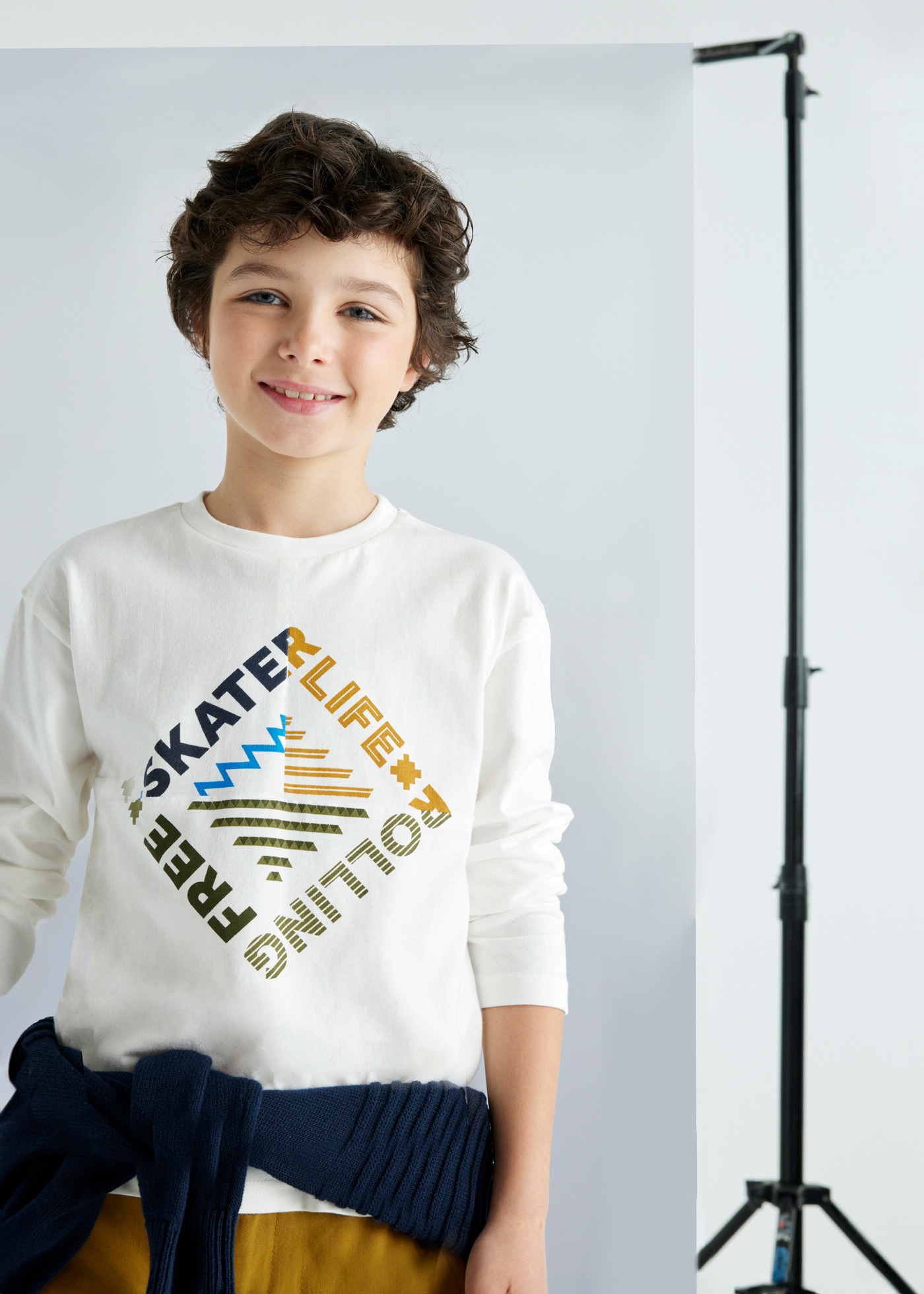 Tricou text si desen baiat