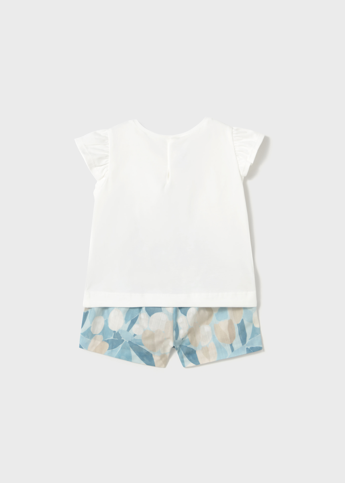 Conjunto pantalón corto floral y camiseta bebé