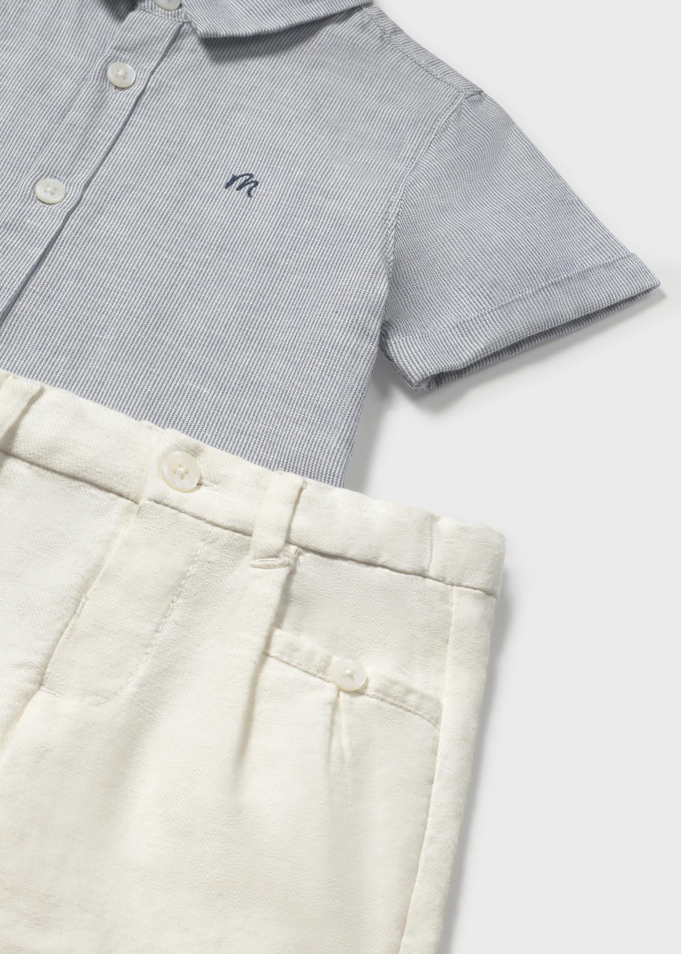 Conjunto bermudas e camisa elegantes bebé