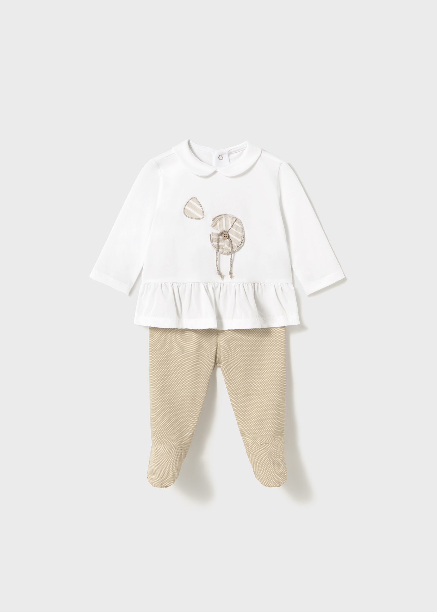 Set pantaloni cu botosei si tricou nou-nascut