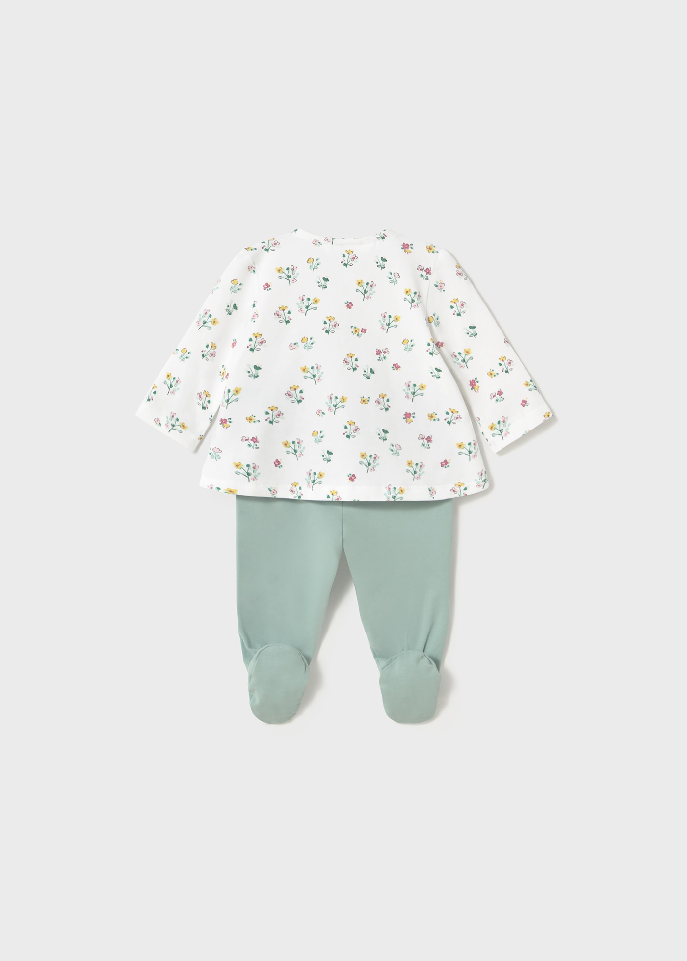 Set pantaloni cu botosei si tricou imprimat nou-nascut
