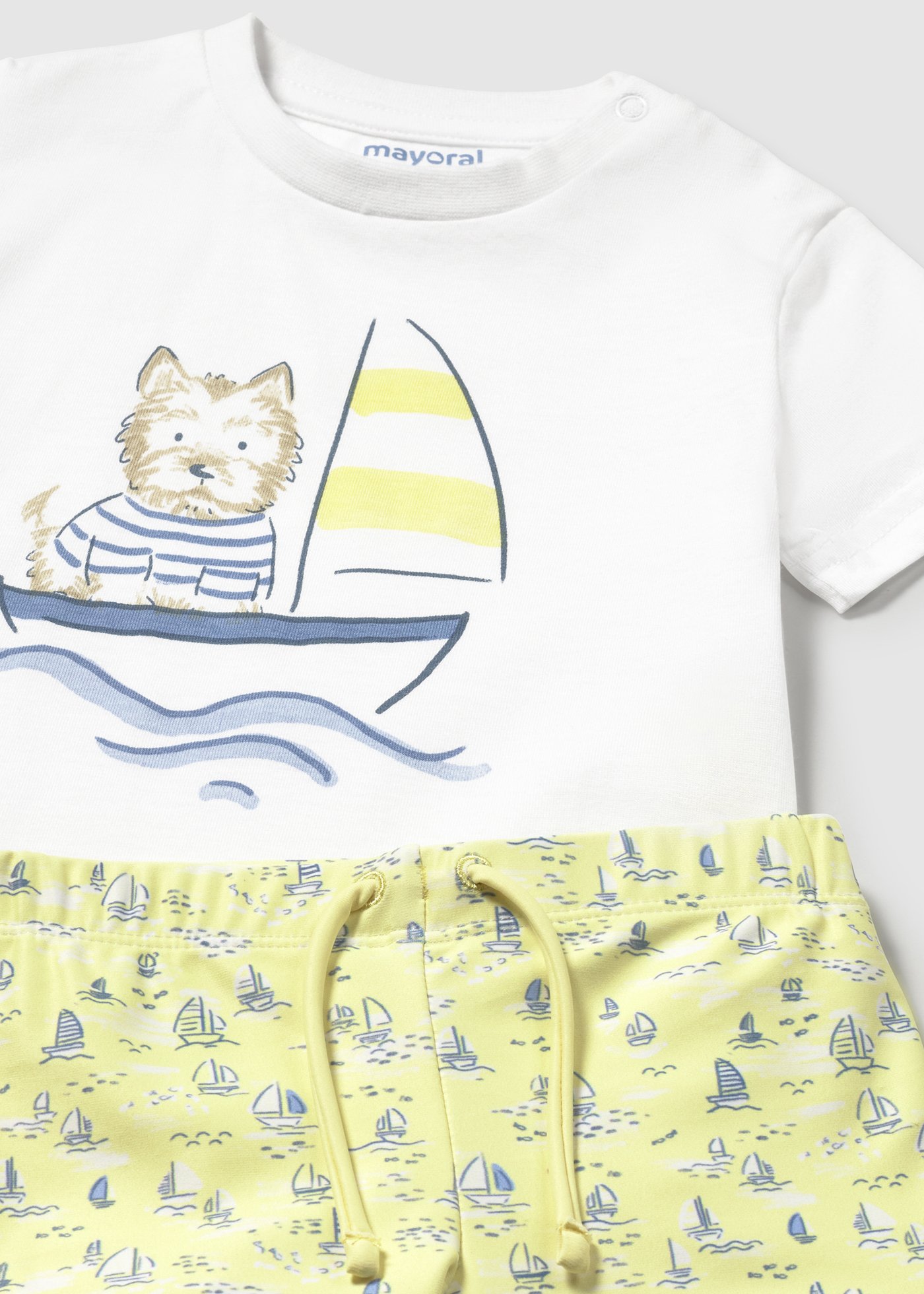 Conjunto bañador y camiseta protección solar bebé