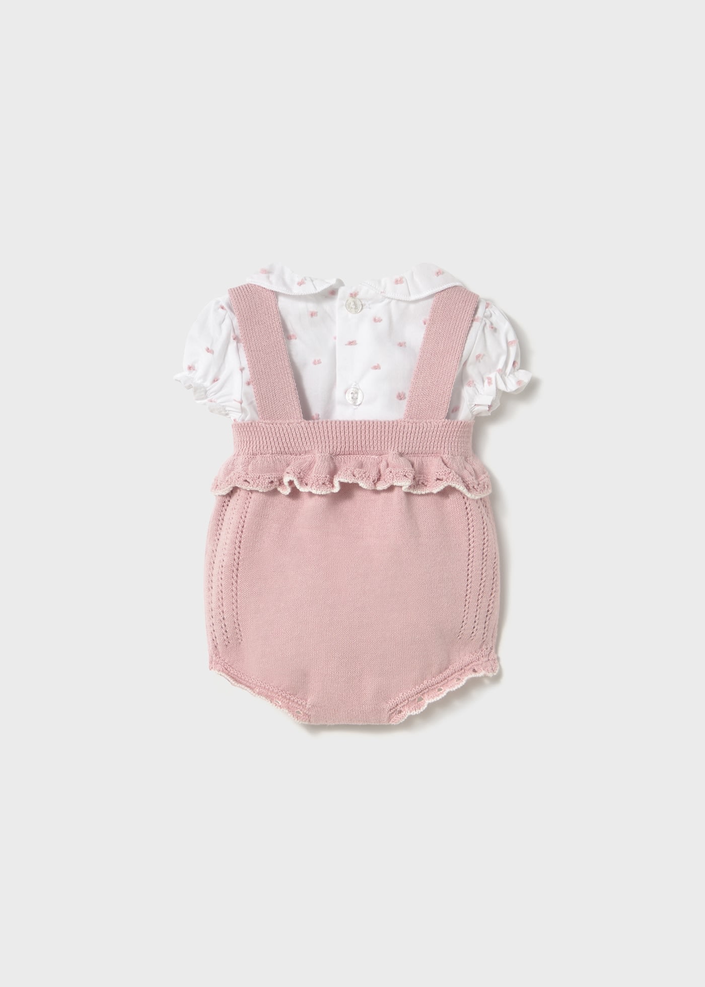 Conjunto jardineira tricô e blusa recém nascida
