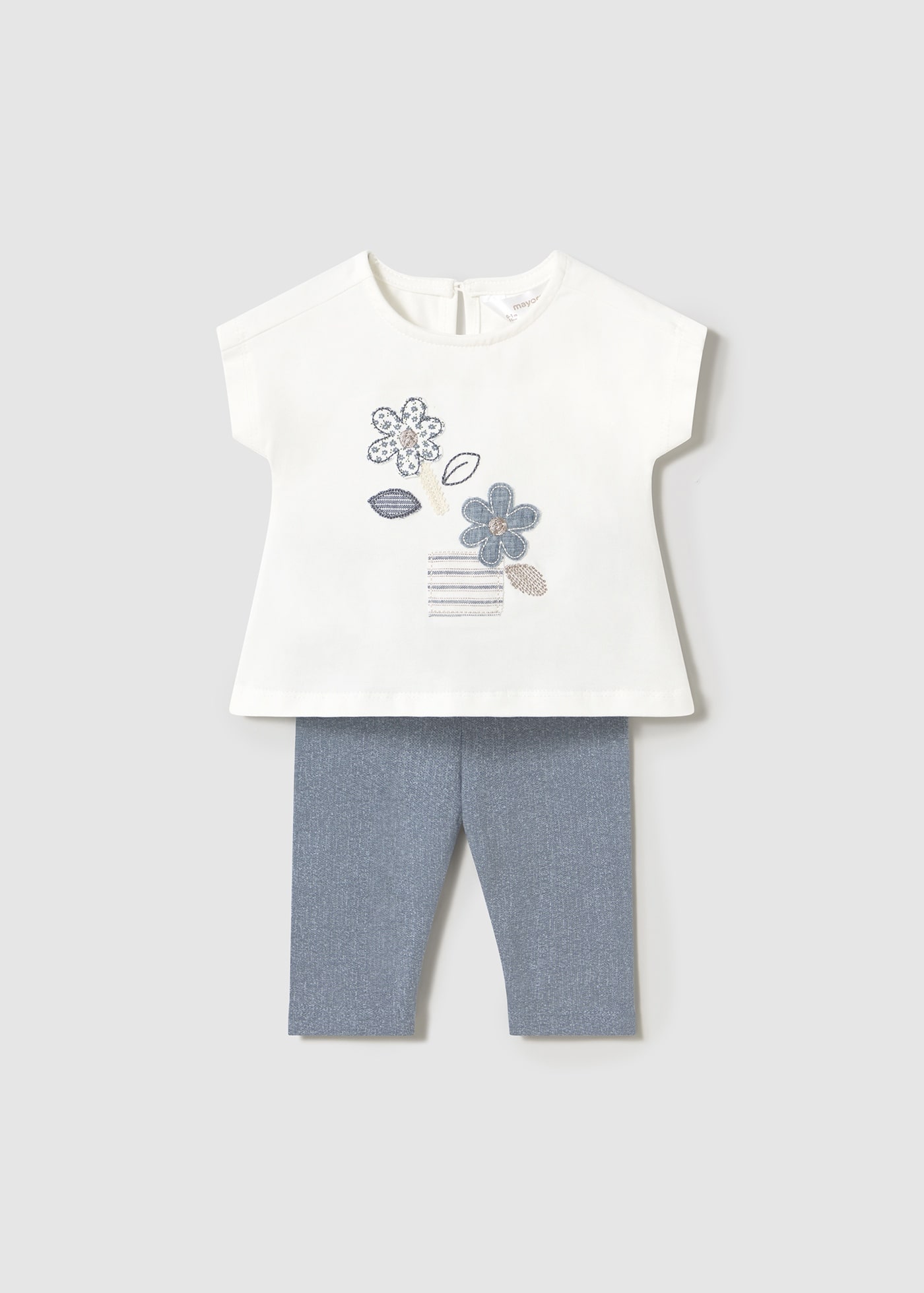 Conjunto leggings e t-shirt recém nascida