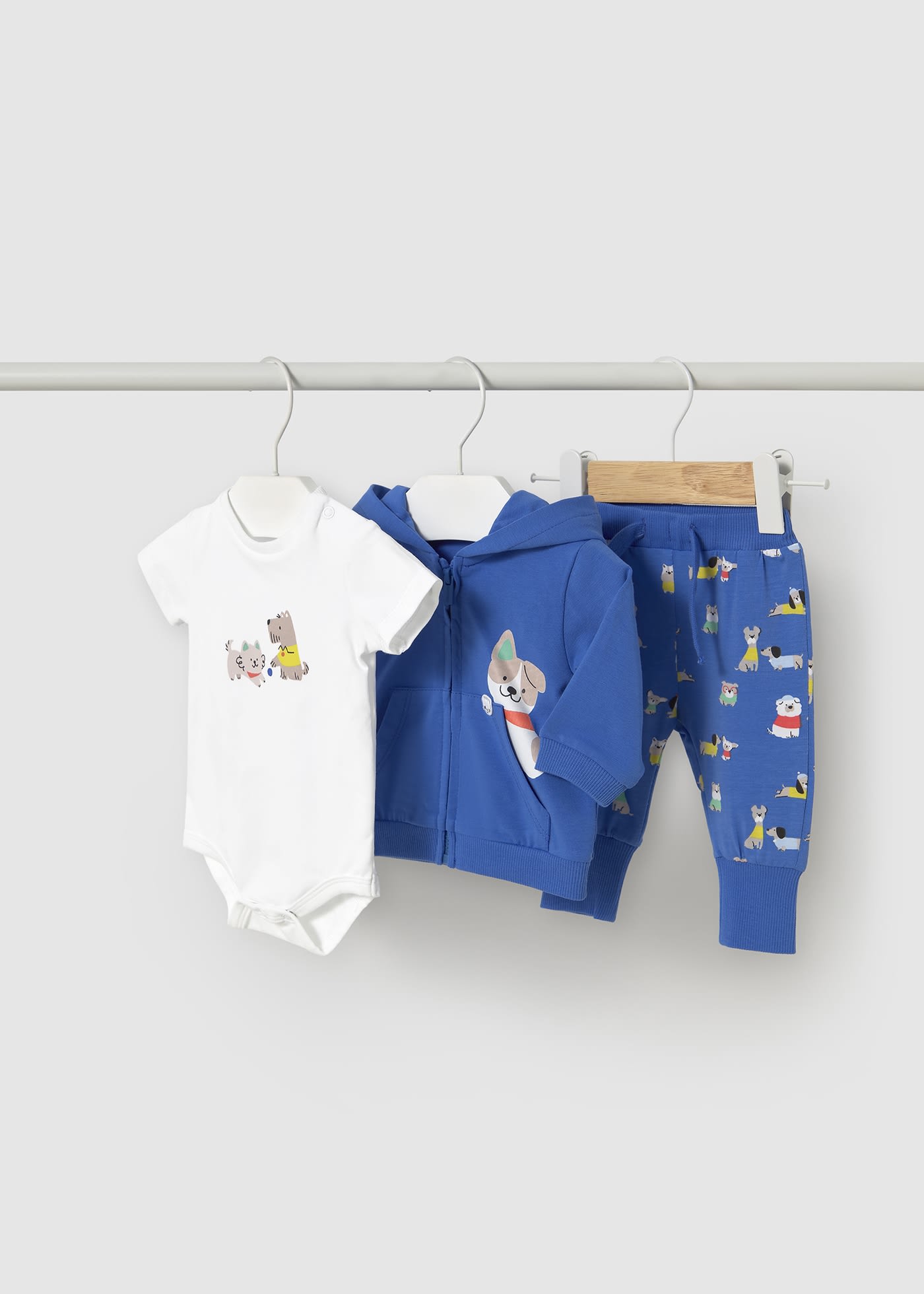 Newborn boy tracksuit set with bodysuit