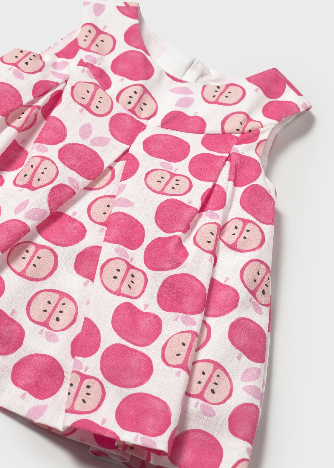 Vestido com tapa fraldas recém nascida