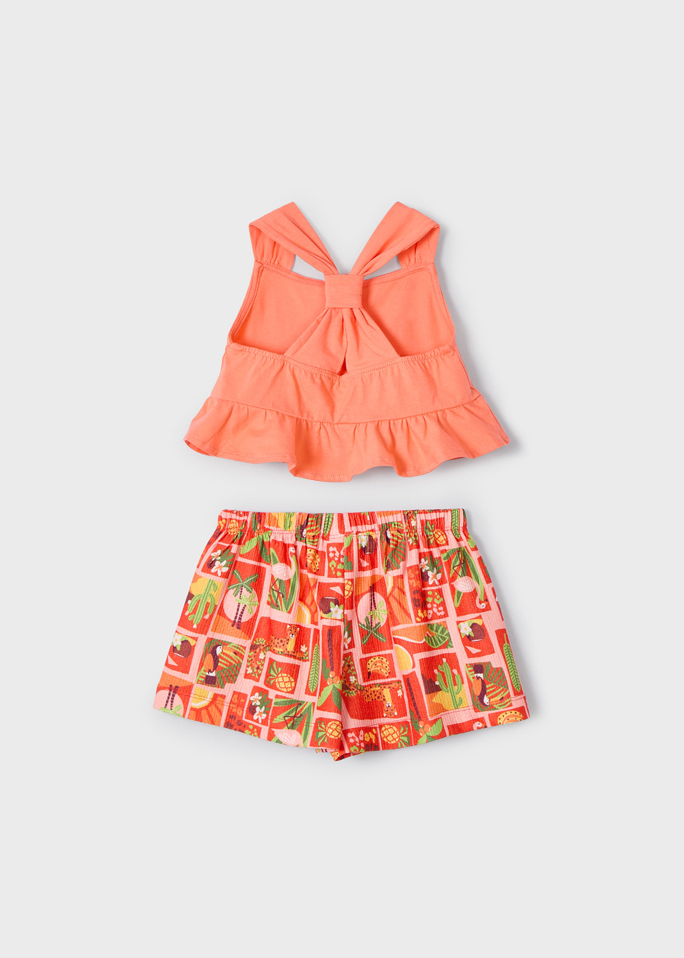 Conjunto pantalón corto estampado y camiseta niña