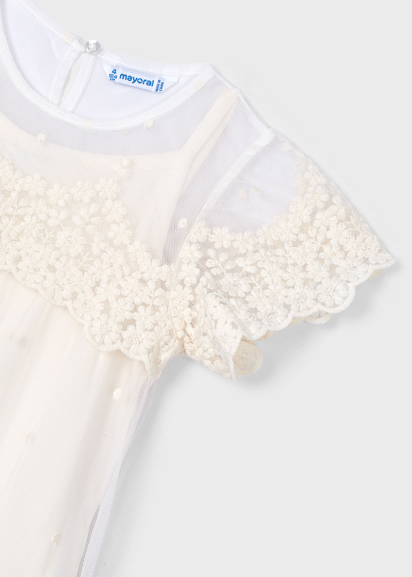 Vestido tule bordado menina