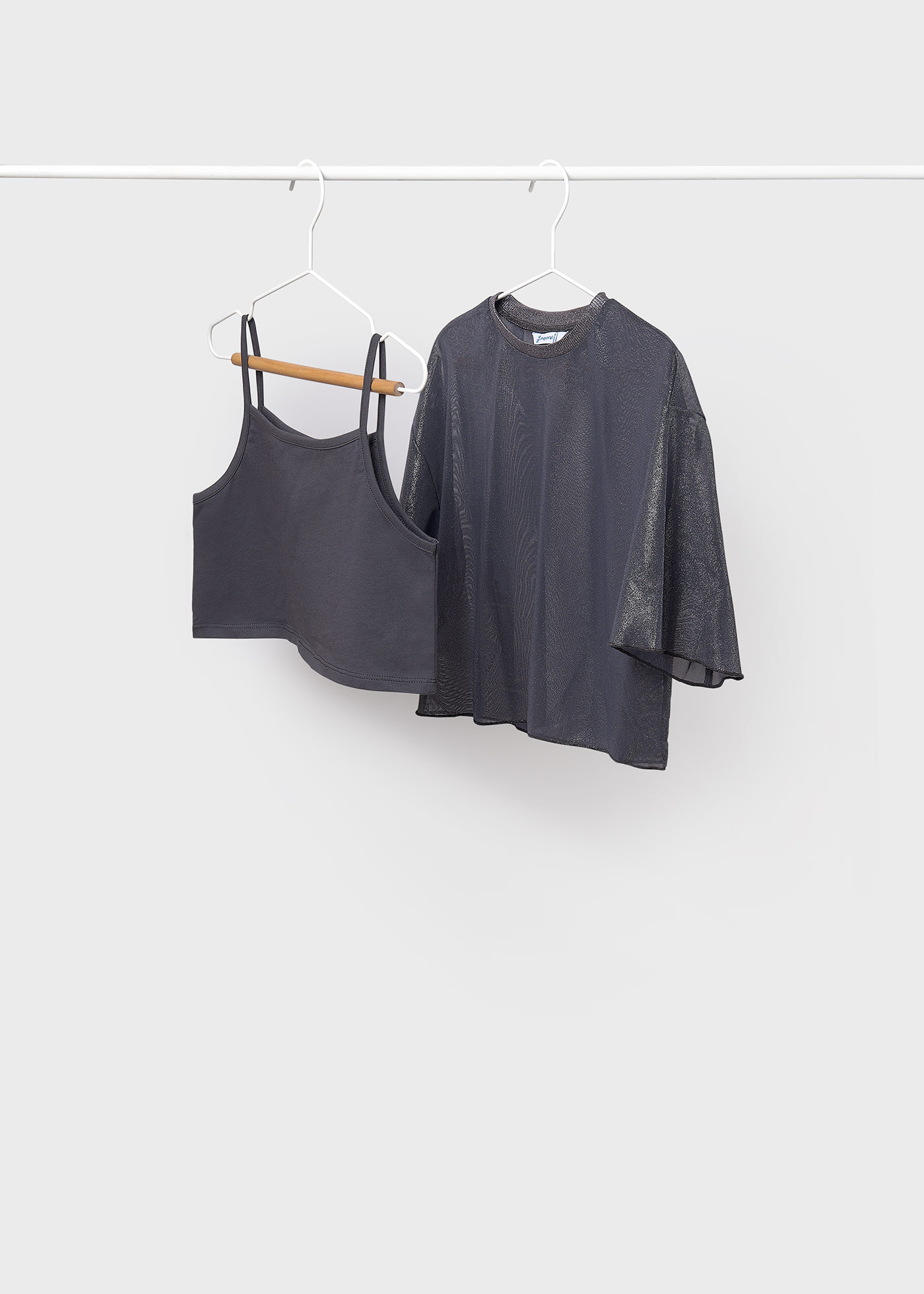 Conjunto tule com top rapariga