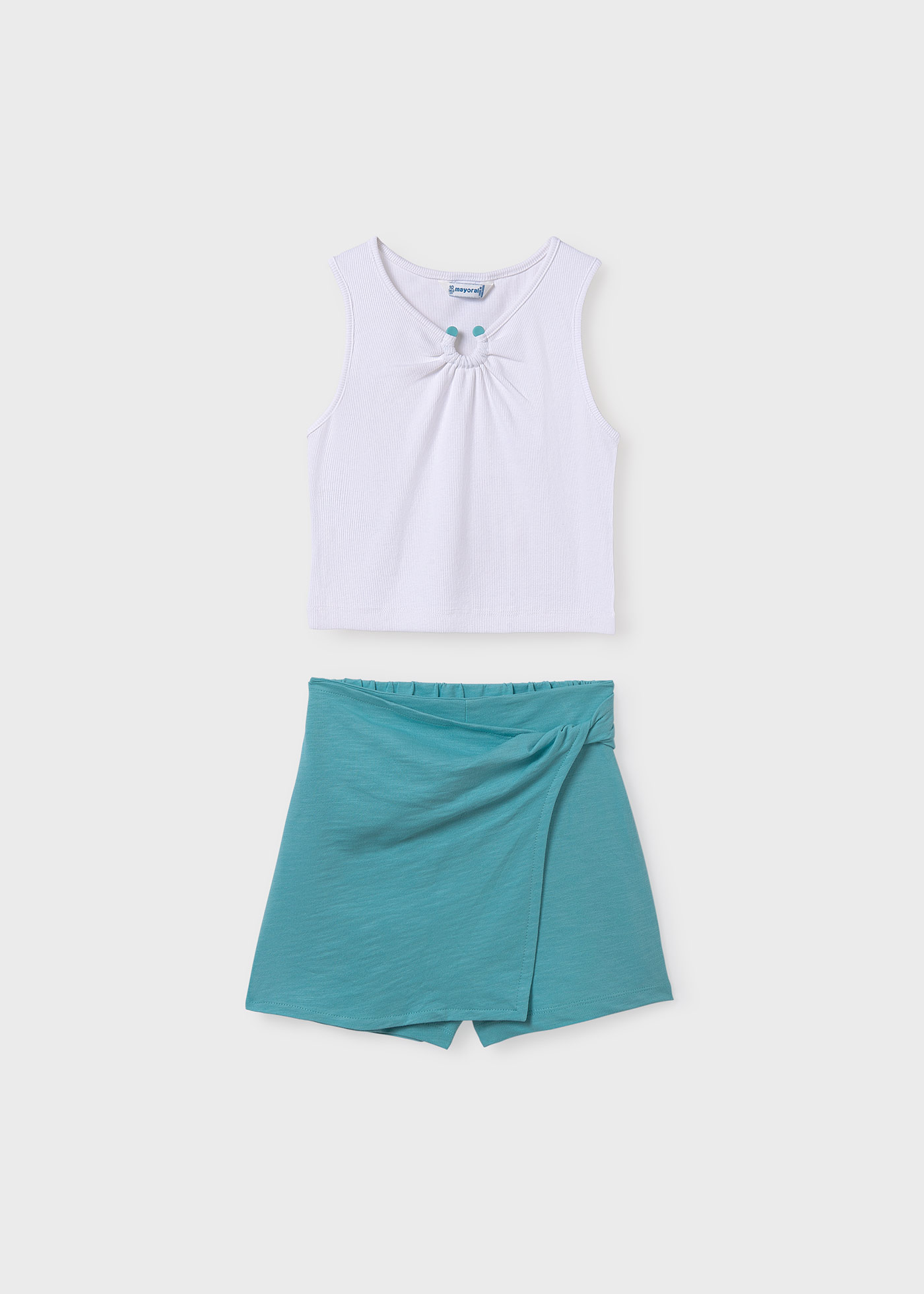 Conjunto falda pantalón y playera canalé chica