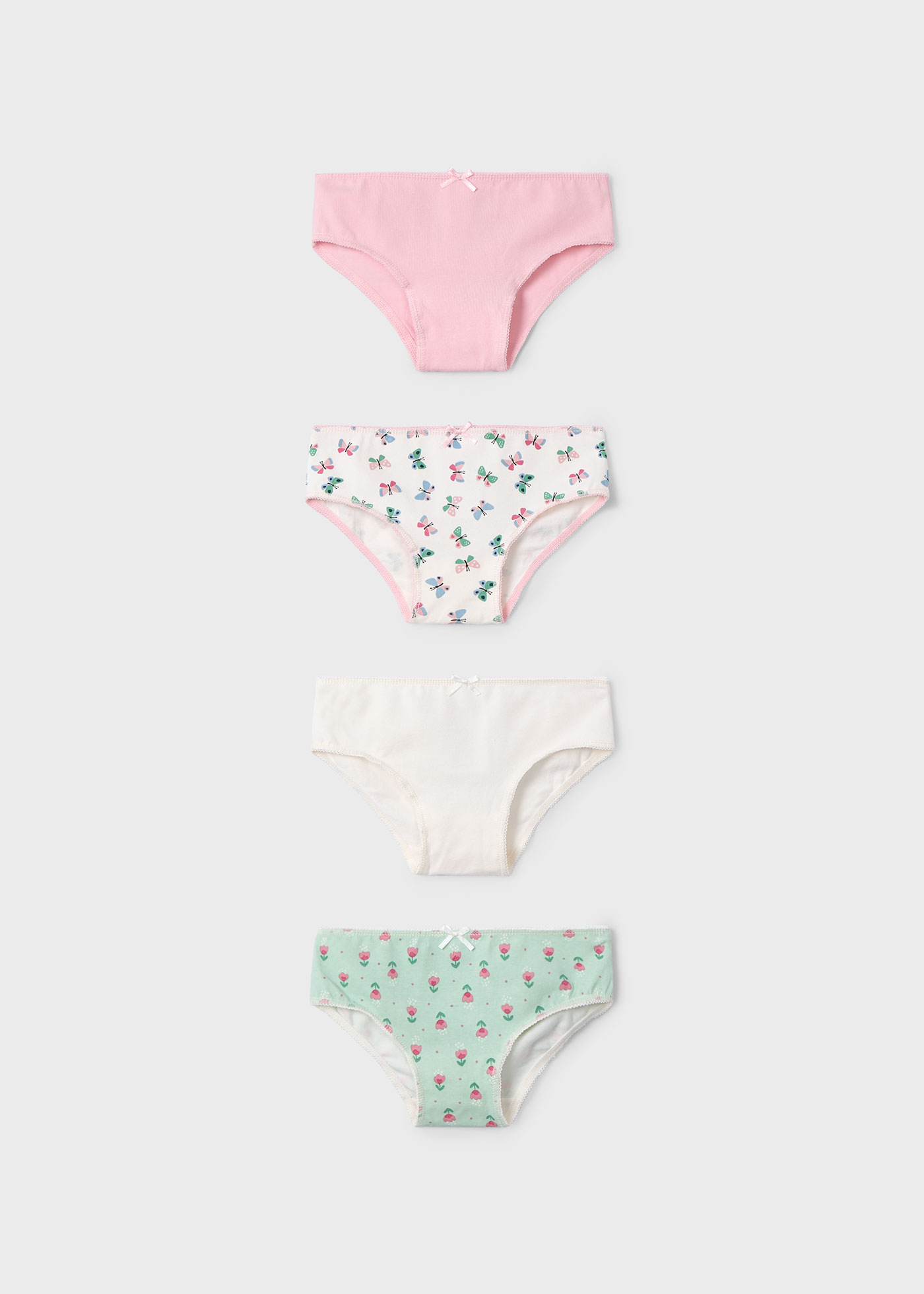 Girl set of 4 briefs