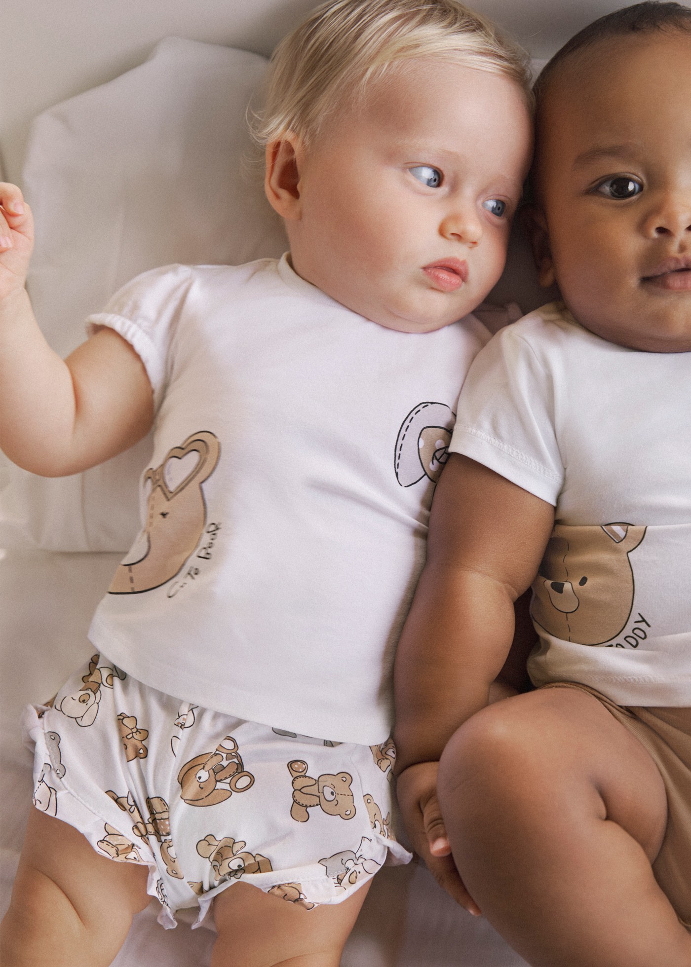 Completo pantaloncino e maglietta neonata