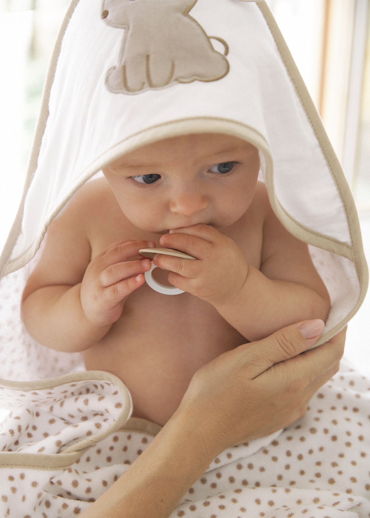 Serviette avec capuche bébé