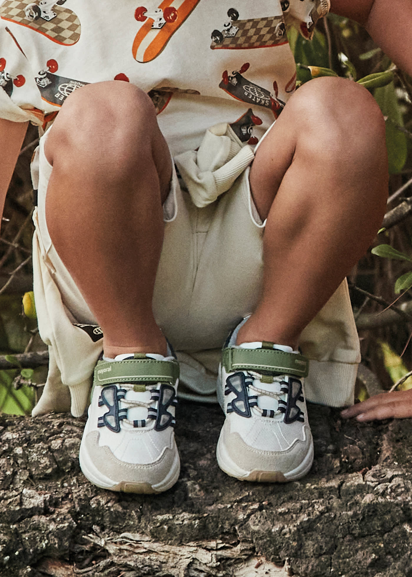 Buty sportowe z pogrubioną podeszwą dla chłopca