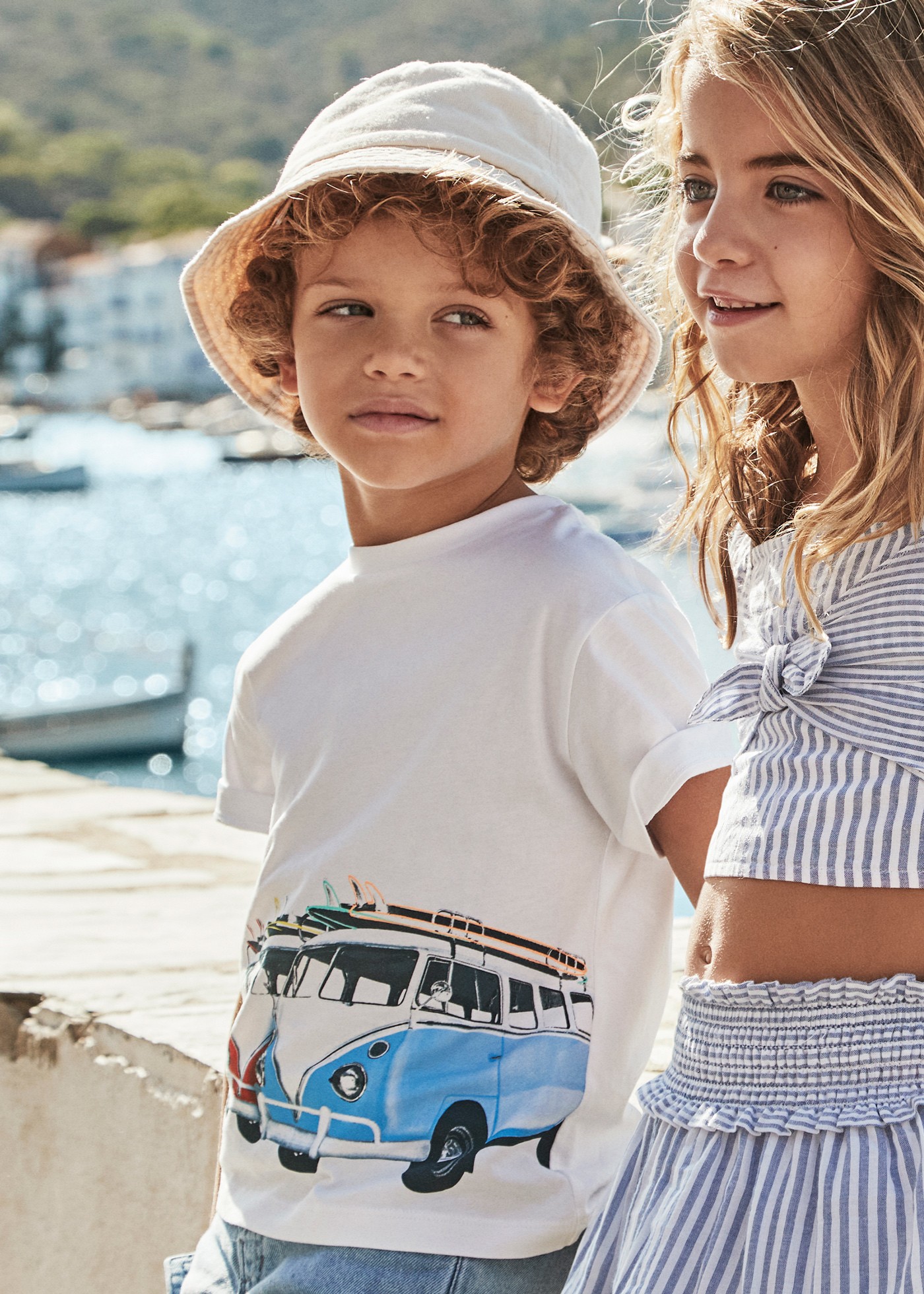 T-shirt surf menino