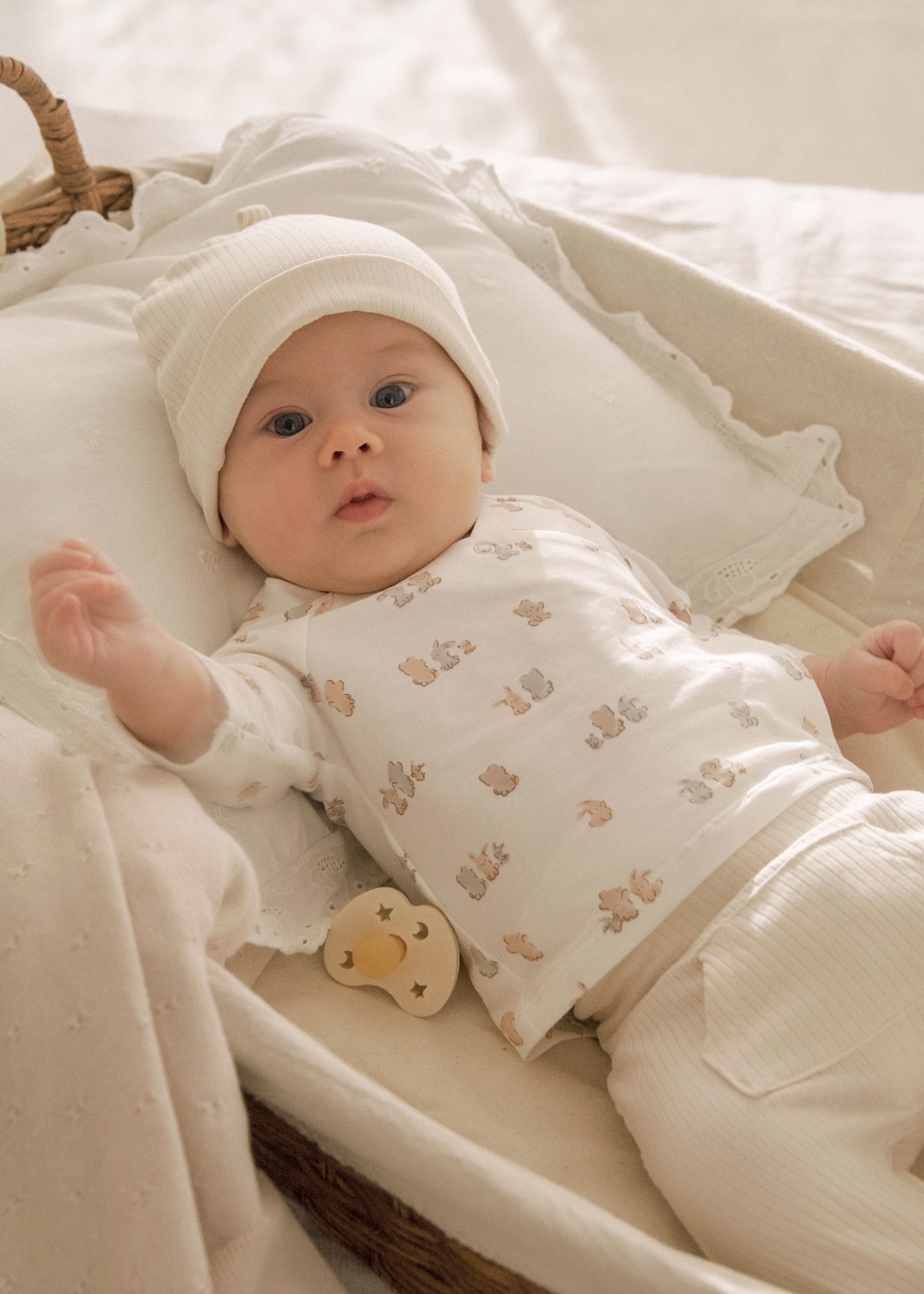 Set cadou 3 piese cu caciulita bebe