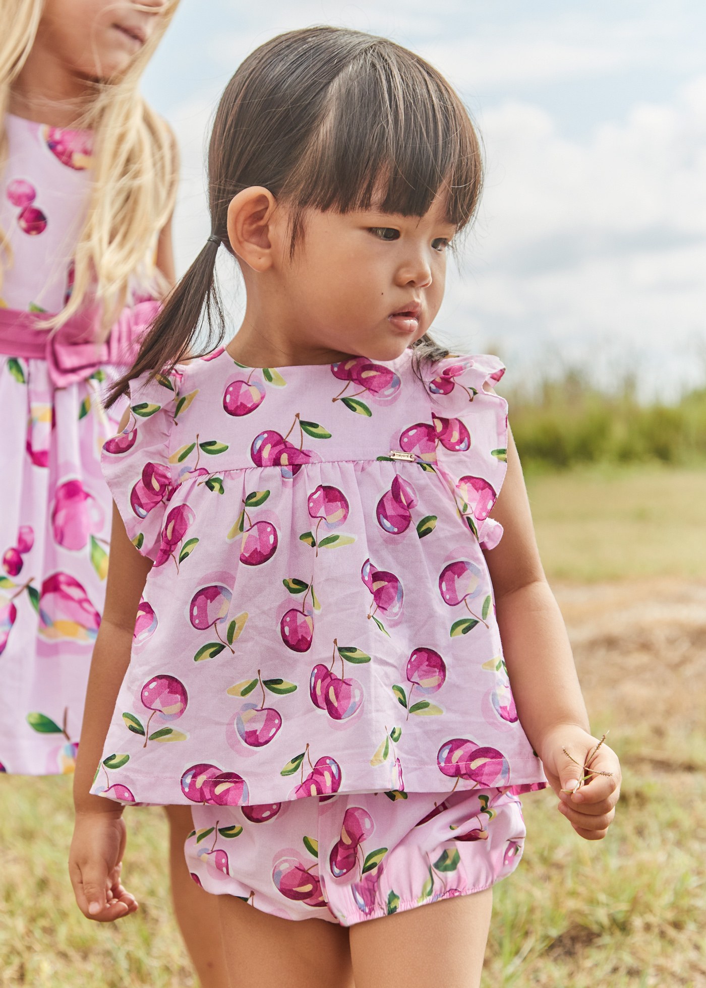 Ensemble pantalon bouffant et blouse à fruits bébé