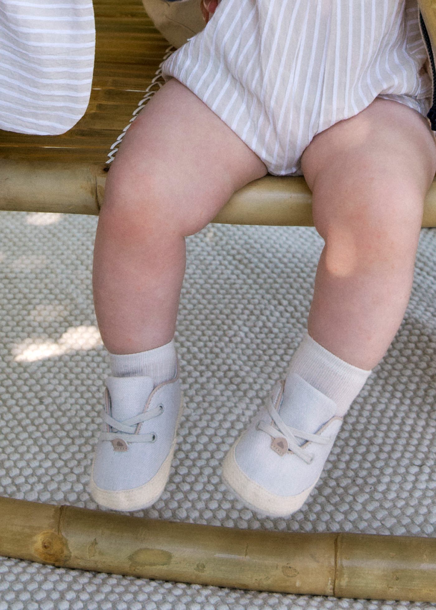 Chaussures à lacets nouveau-né