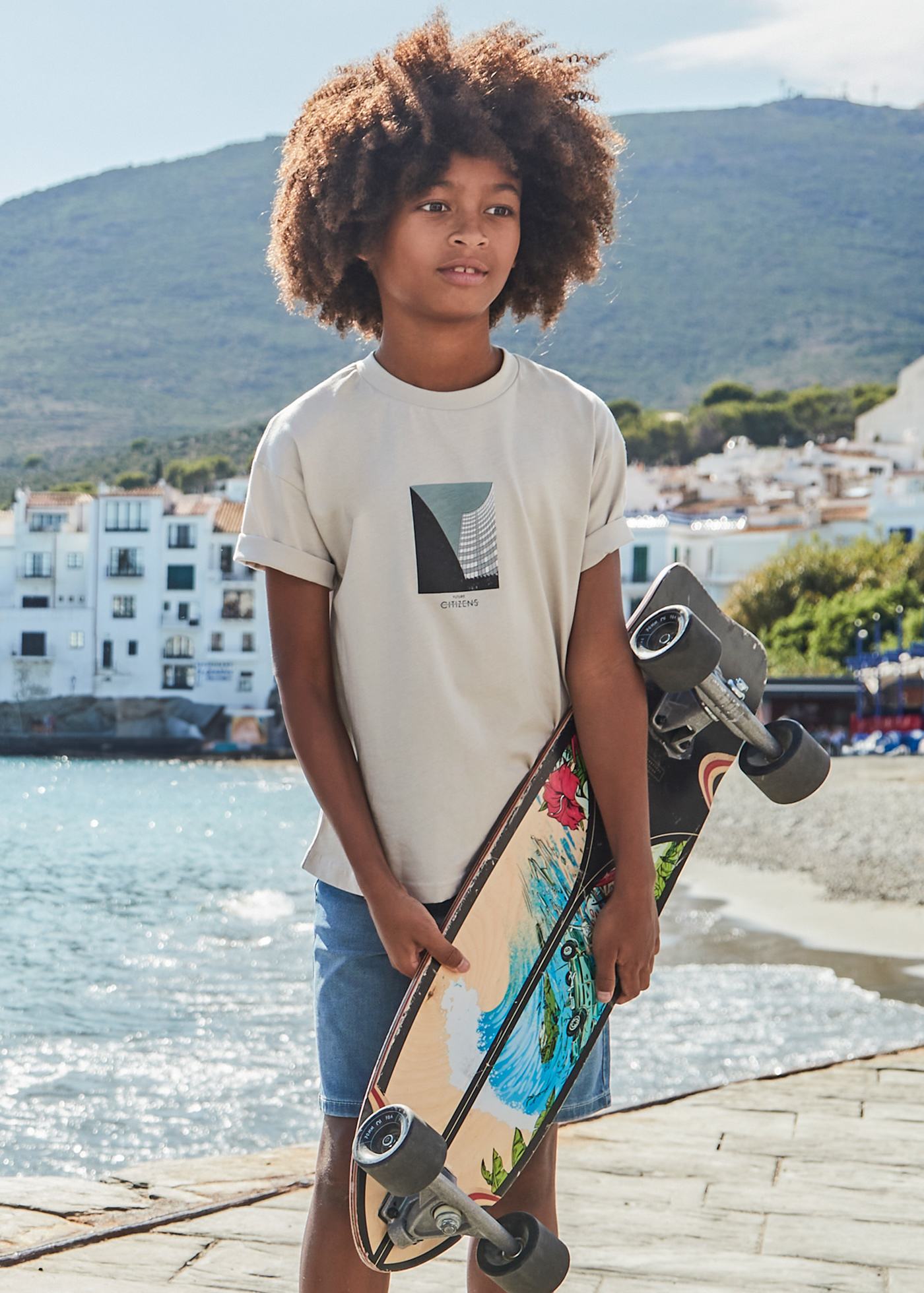 T-shirt arranha-céus rapaz