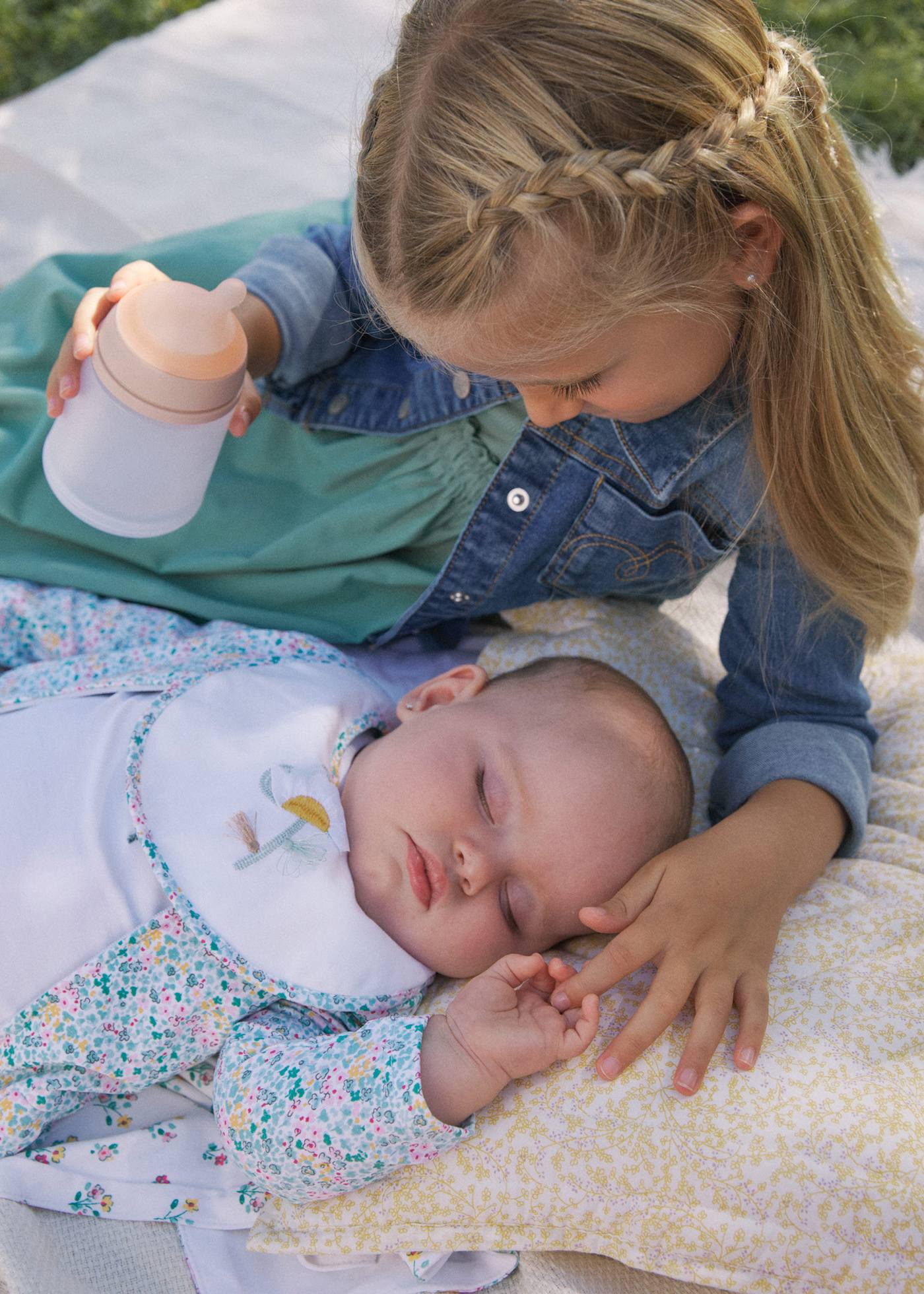 Baby set of 2 waterproof bibs