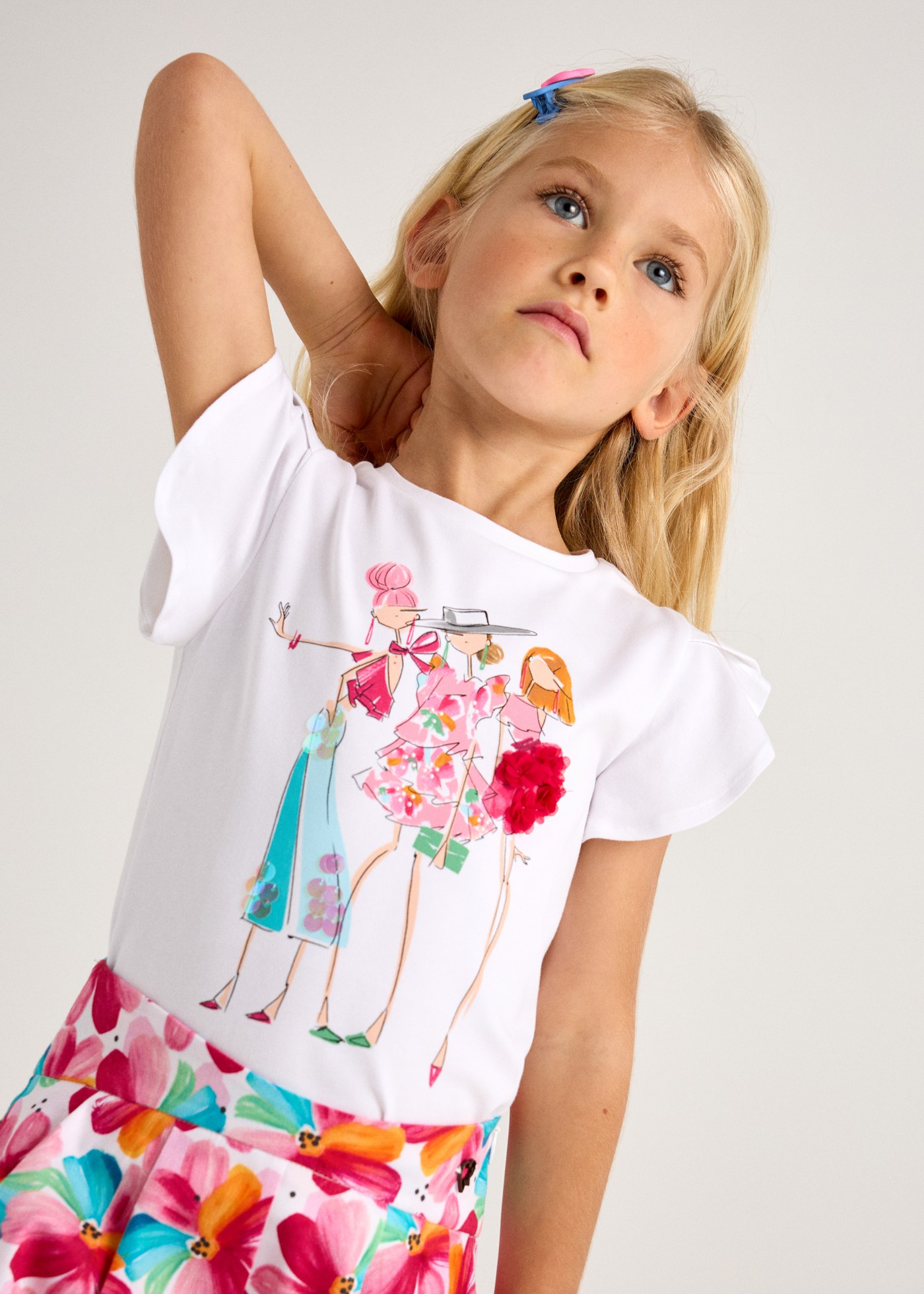 Tricou cu aplicatie fetita