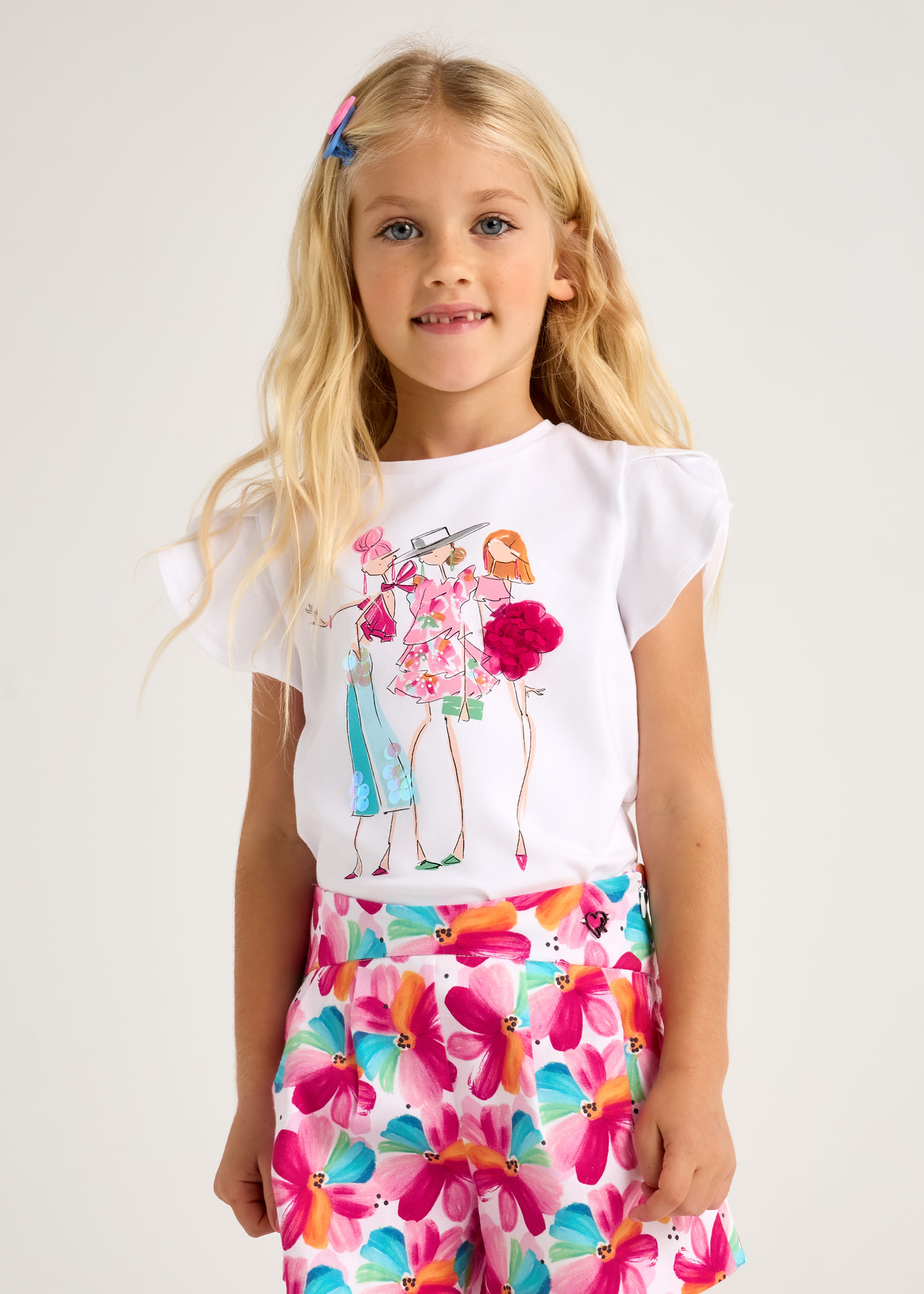 Tricou cu aplicatie fetita