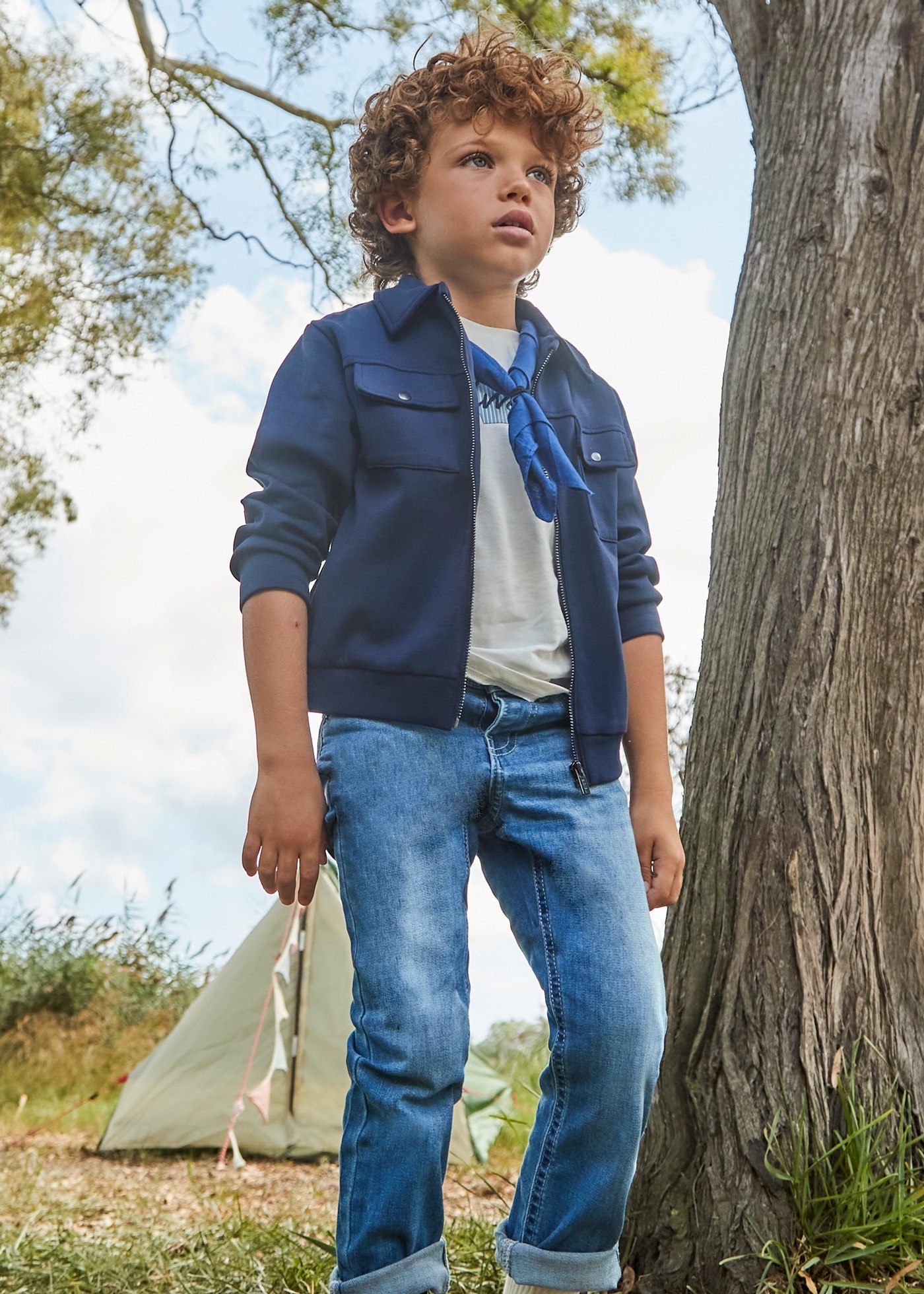 Pantalon en denim ajusté basique garçon