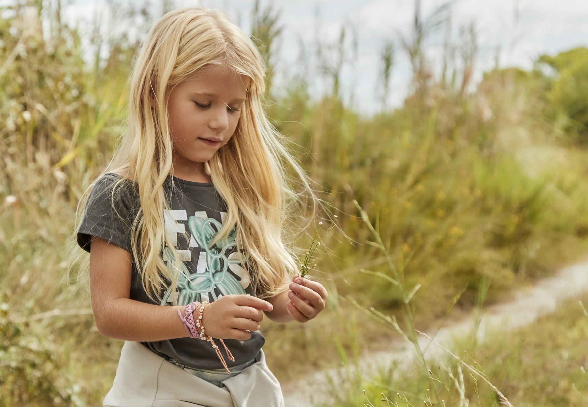 Playera aberturas globo niña