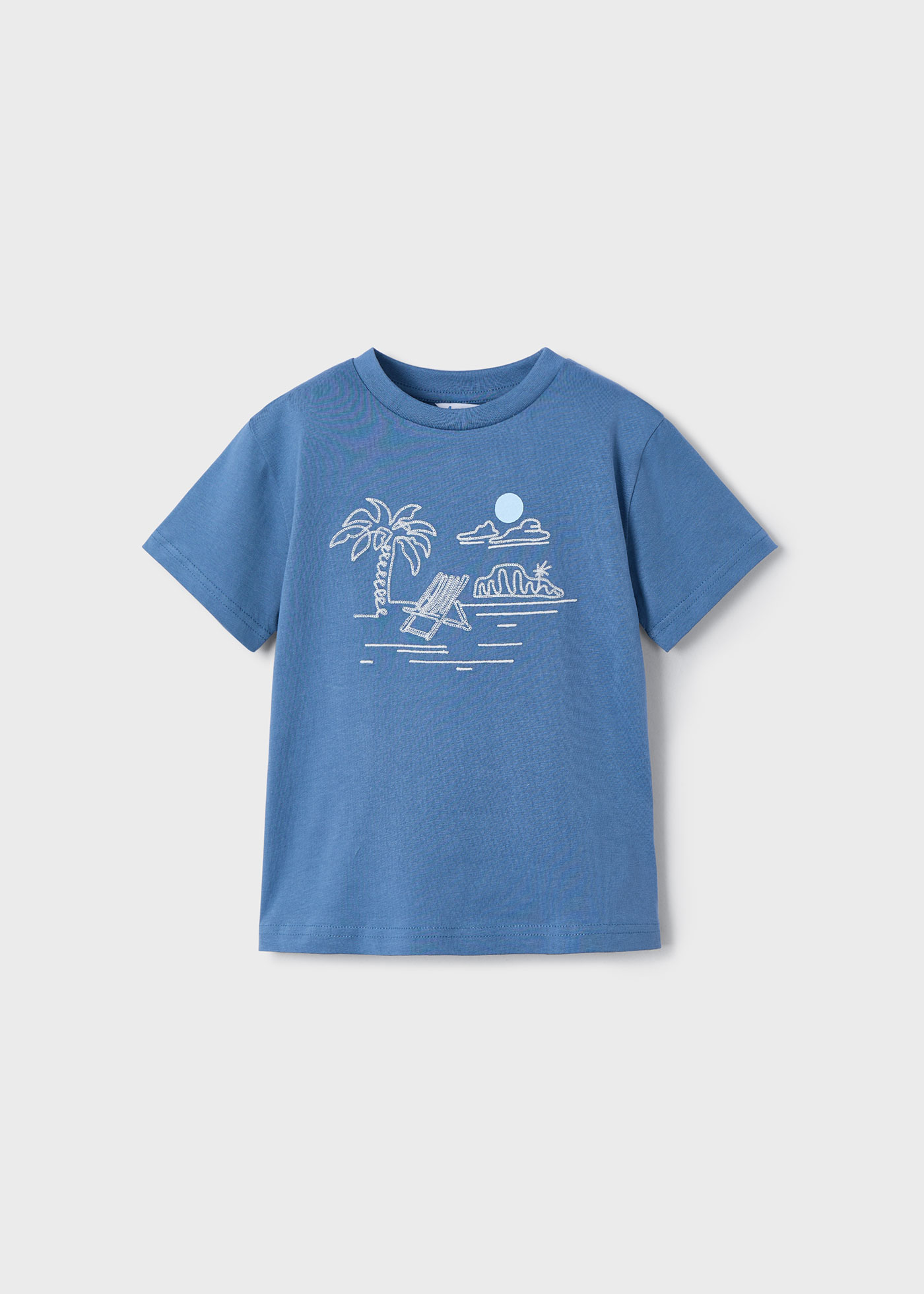 Tricou brodat plaja baiat