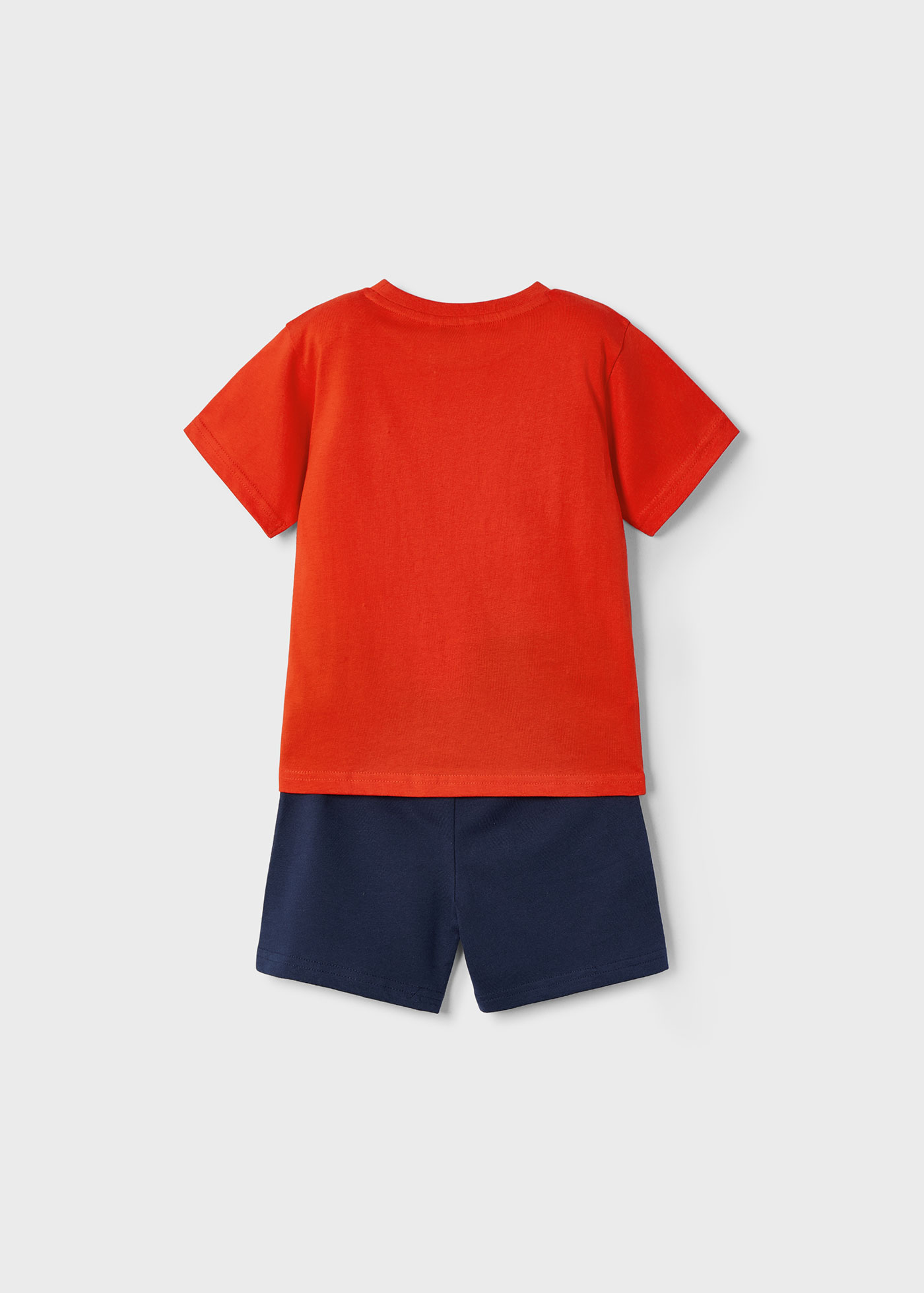 Conjunto bermuda y playera patineta niño