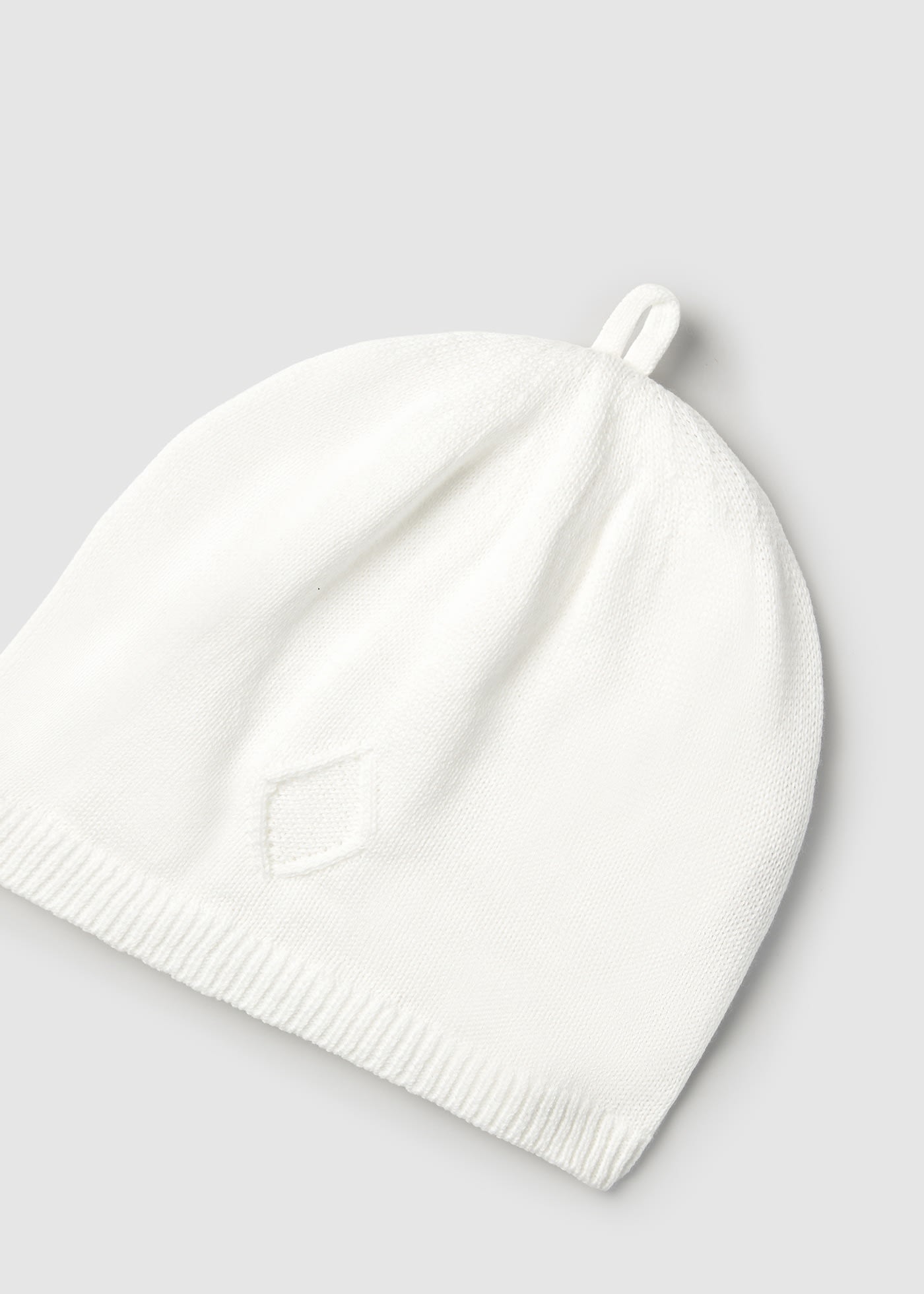 Bonnet tricoté nouveau-né