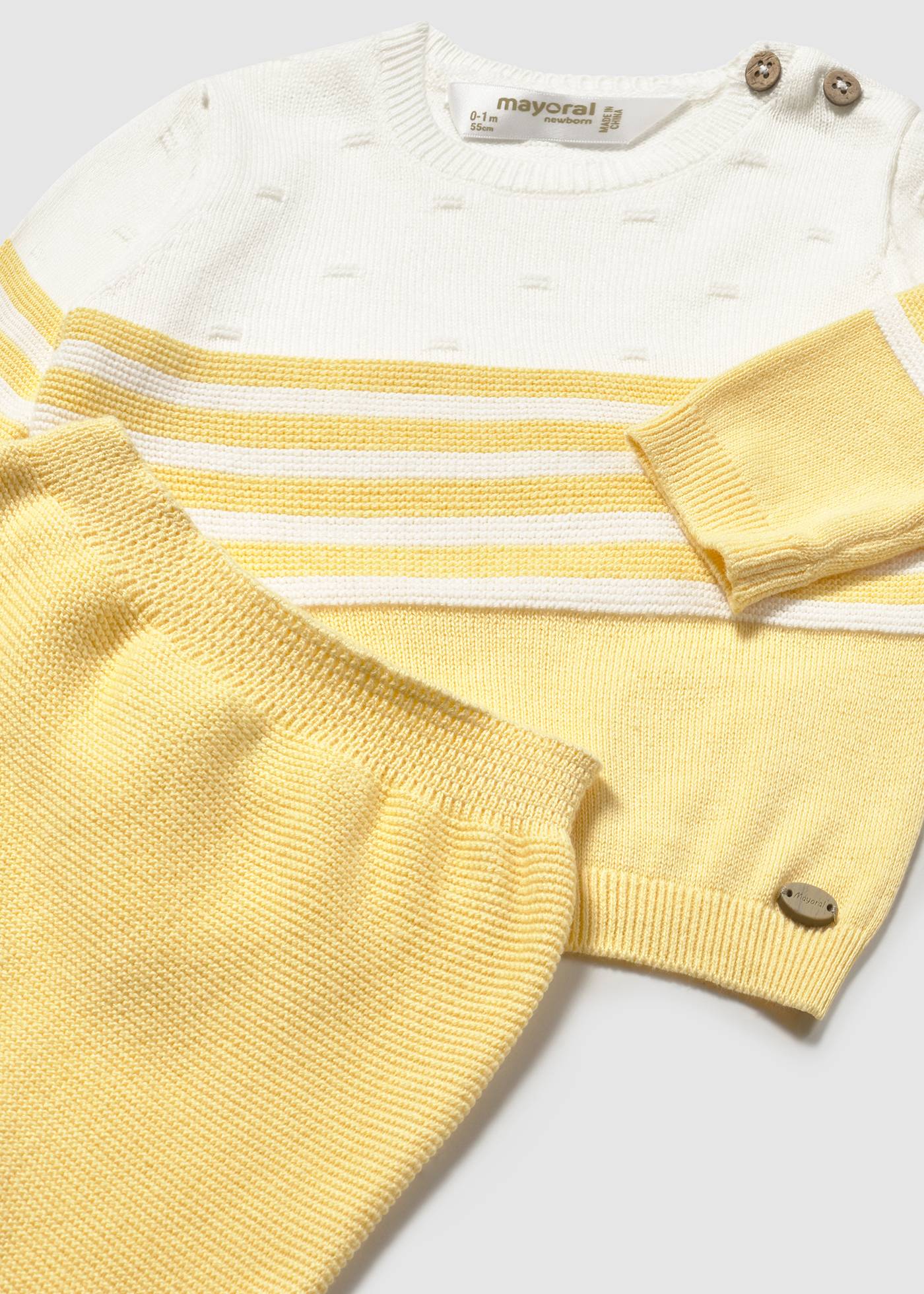 Set pantaloni cu botosei si pulover tricot nou-nascut