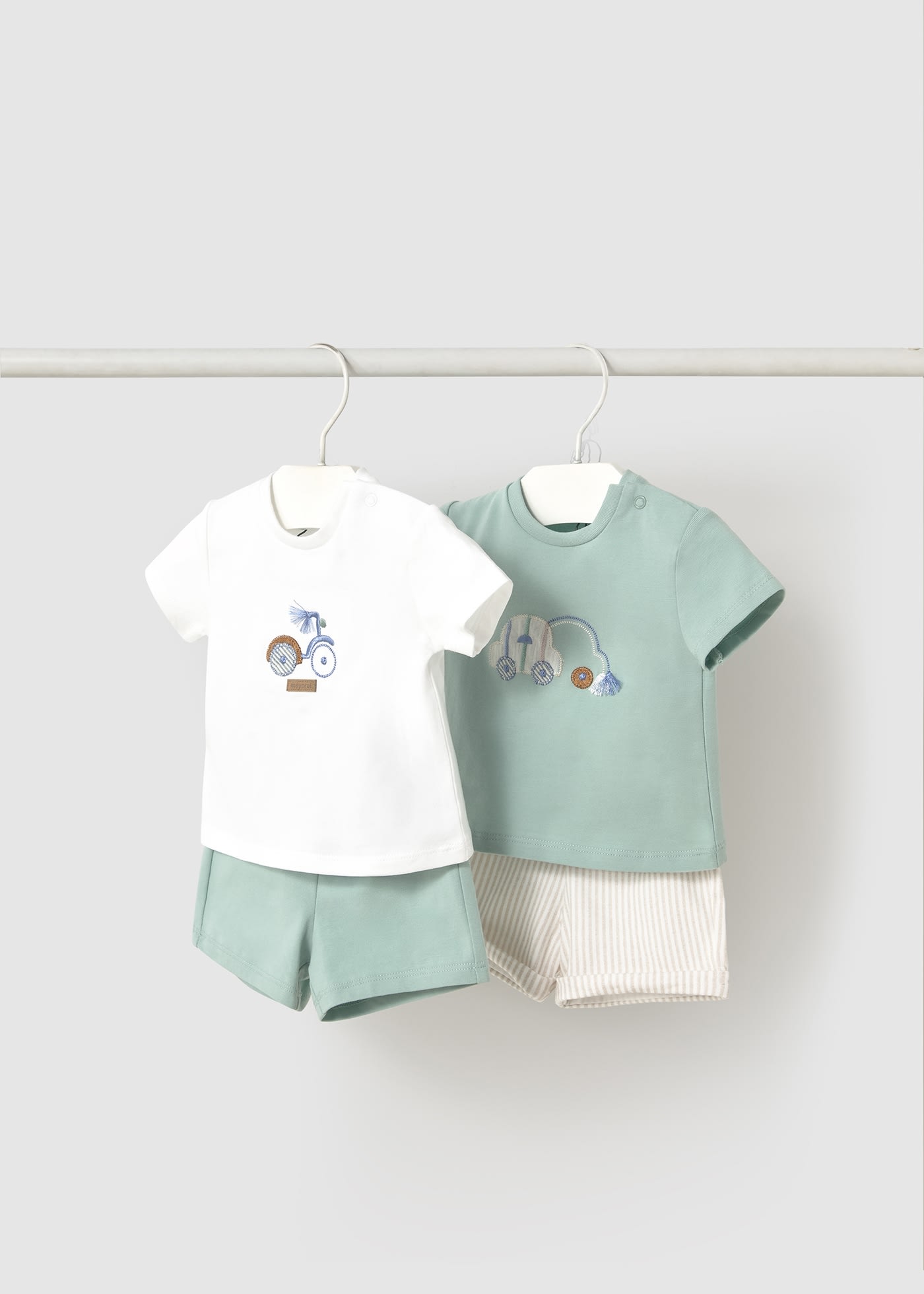 Conjunto 4 piezas pantalón corto recién nacido