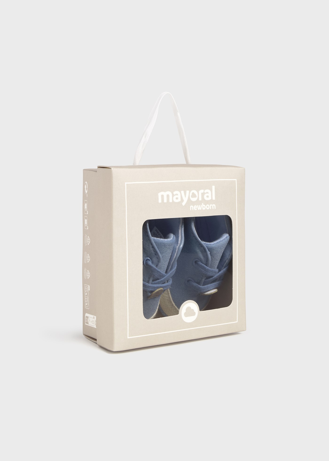 Zapato agujetas recién nacido